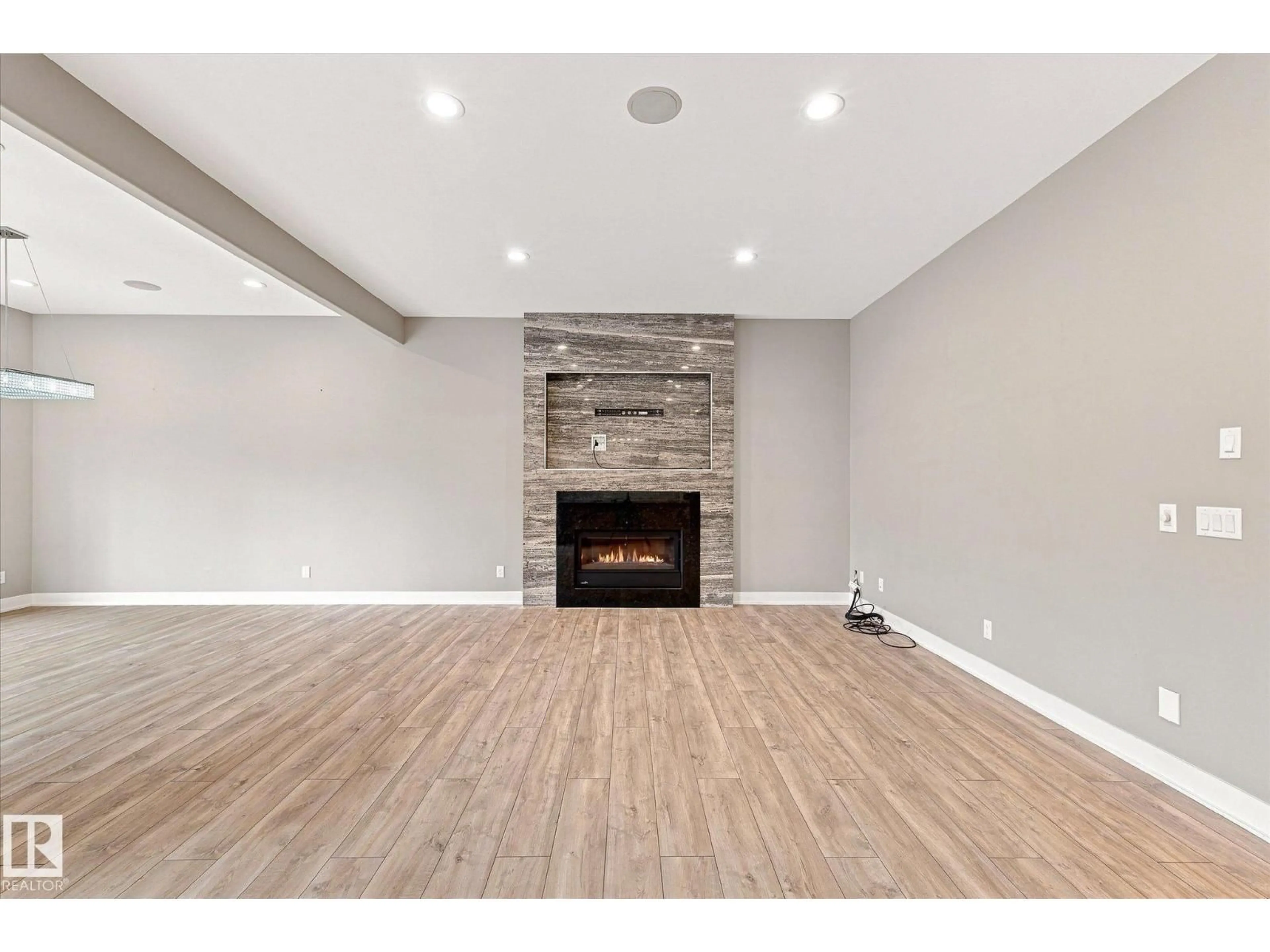 Unknown for 10637 128 ST, Edmonton Alberta T5N1W6