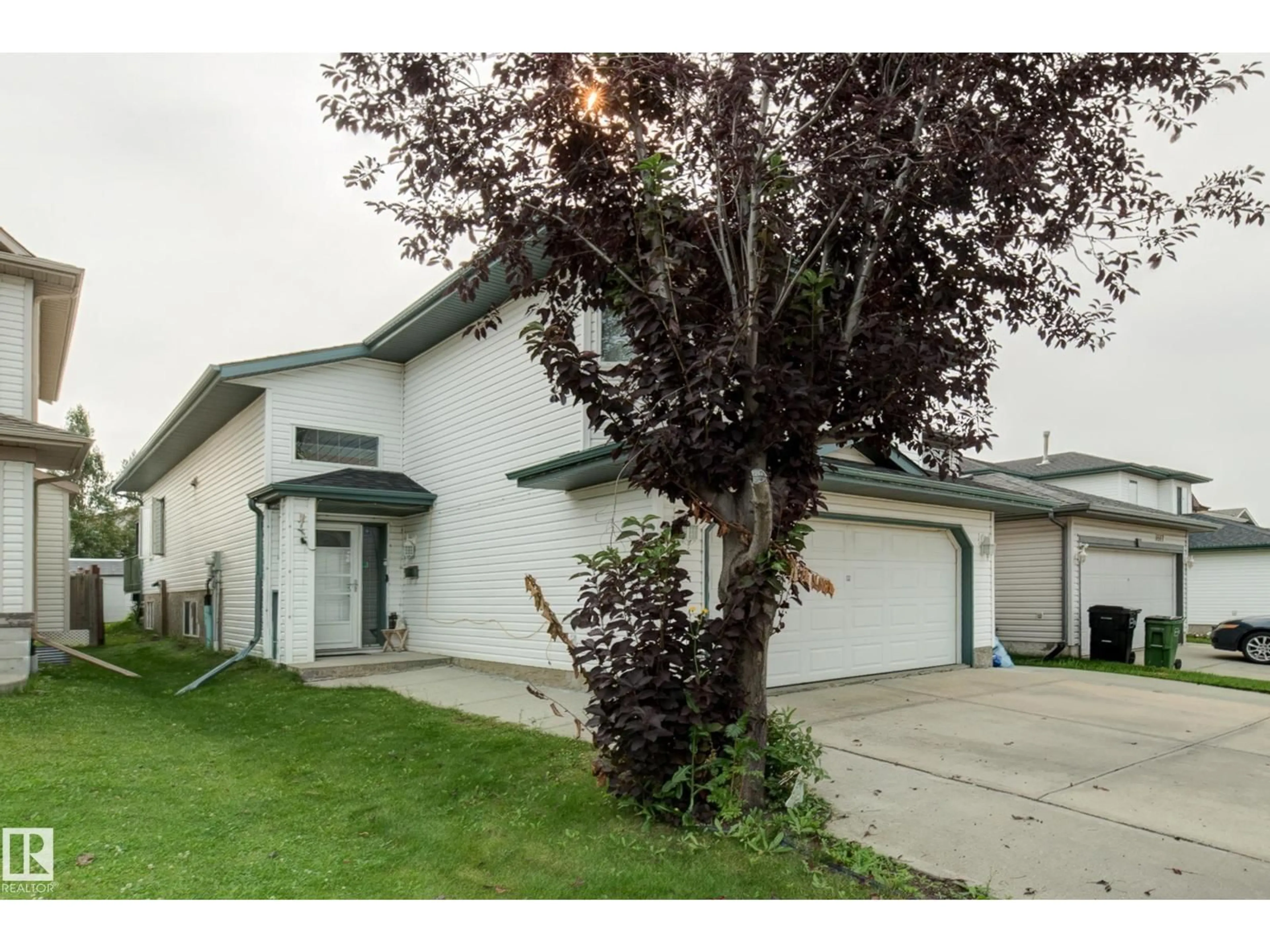 Unknown for 3519 22 ST, Edmonton Alberta T6T1W2