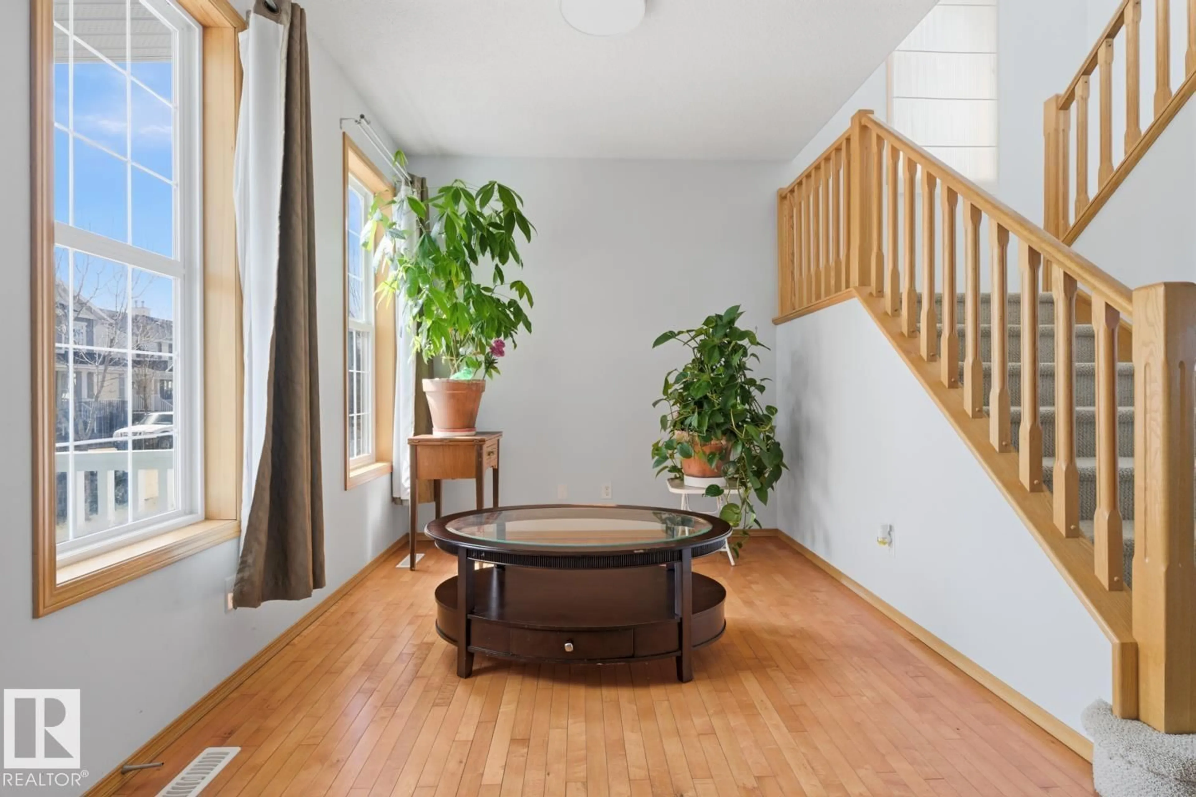 Indoor entryway for 9904 144 AV, Edmonton Alberta T5E6M5