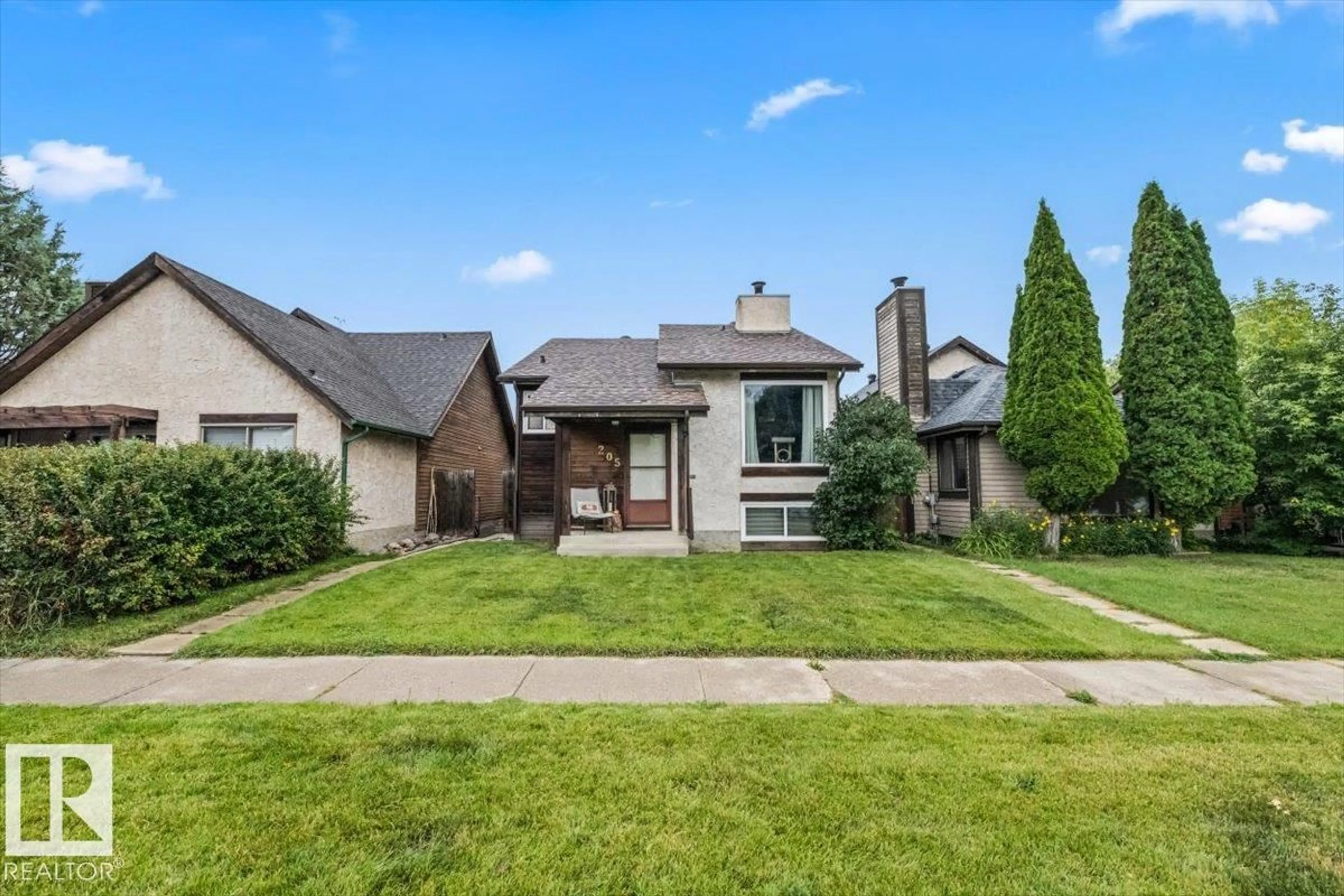 Home with brick exterior material, street for 205 WESTON DR, Spruce Grove Alberta T7X1V1