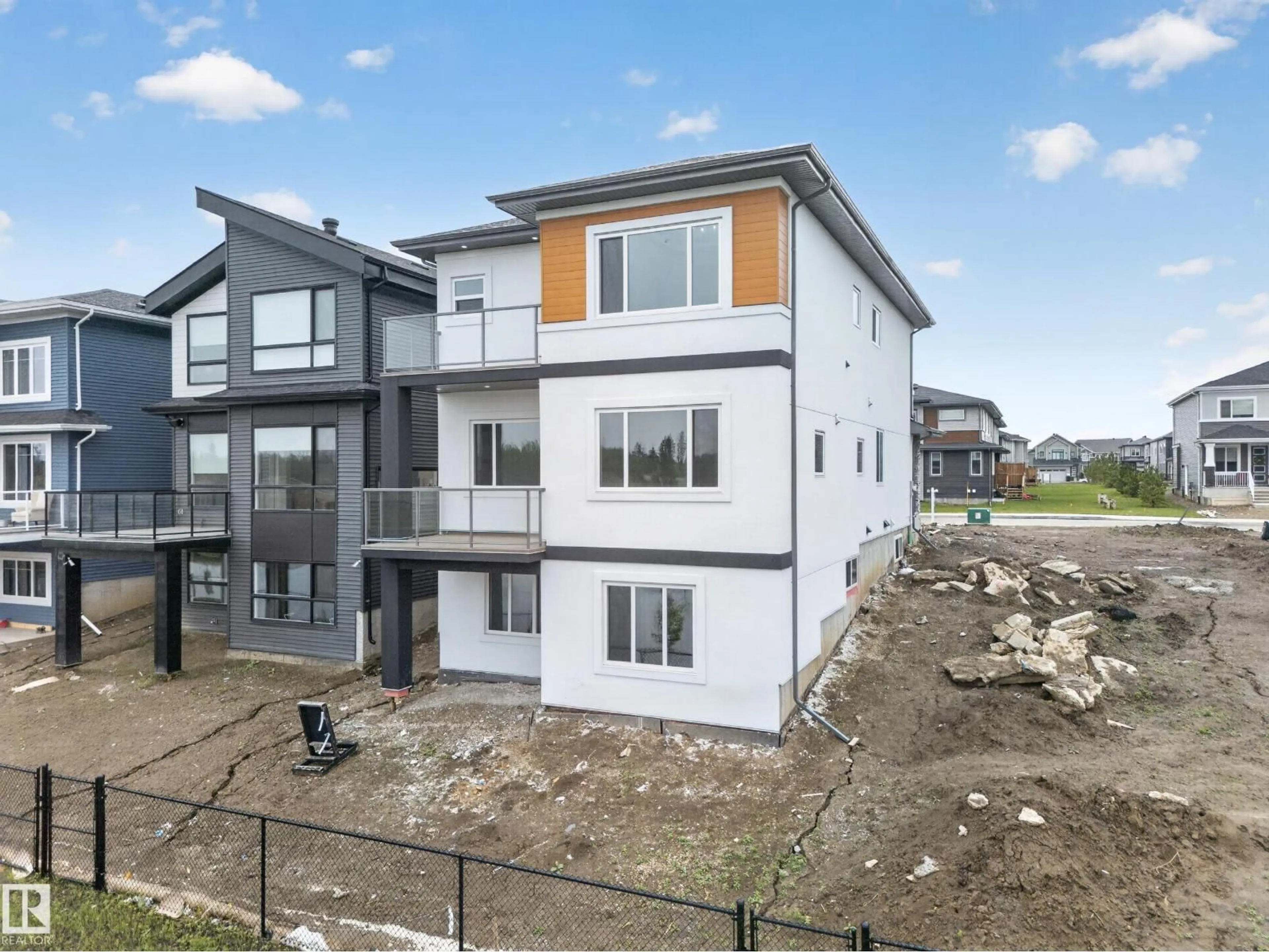 A pic from outside/outdoor area/front of a property/back of a property/a pic from drone, building for 8737 MAYDAY LANE, Edmonton Alberta T6X3E9