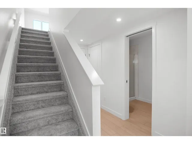 922 19 AV, Edmonton 4