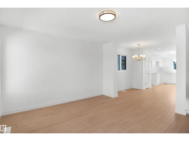 924 19 AV, Edmonton 4