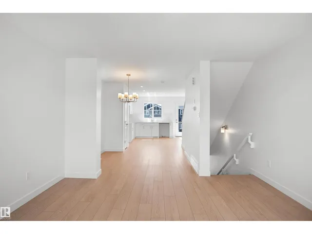 924 19 AV, Edmonton 5