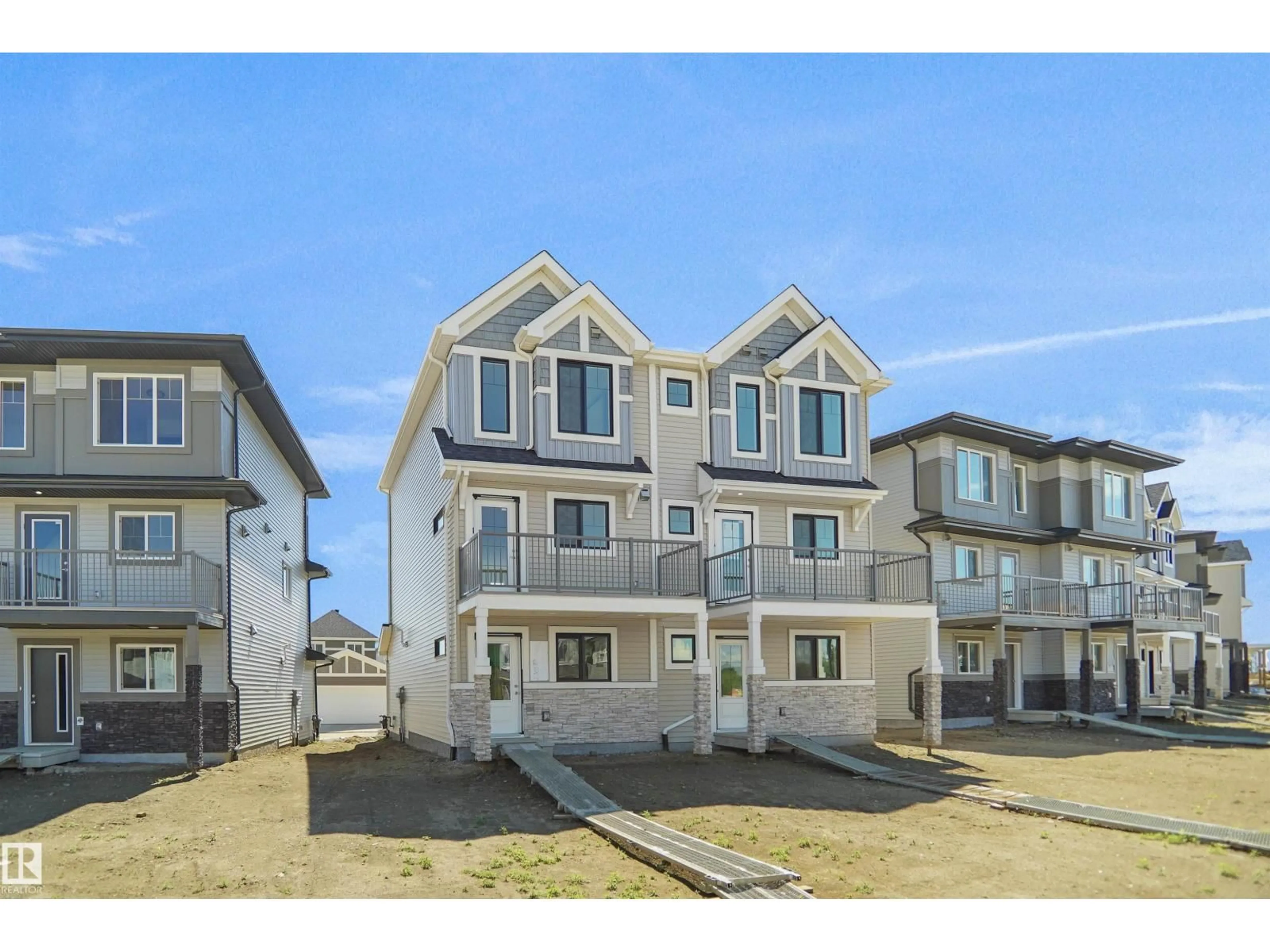 A pic from outside/outdoor area/front of a property/back of a property/a pic from drone, water/lake/river/ocean view for 21305 131A AV, Edmonton Alberta T5S0T7