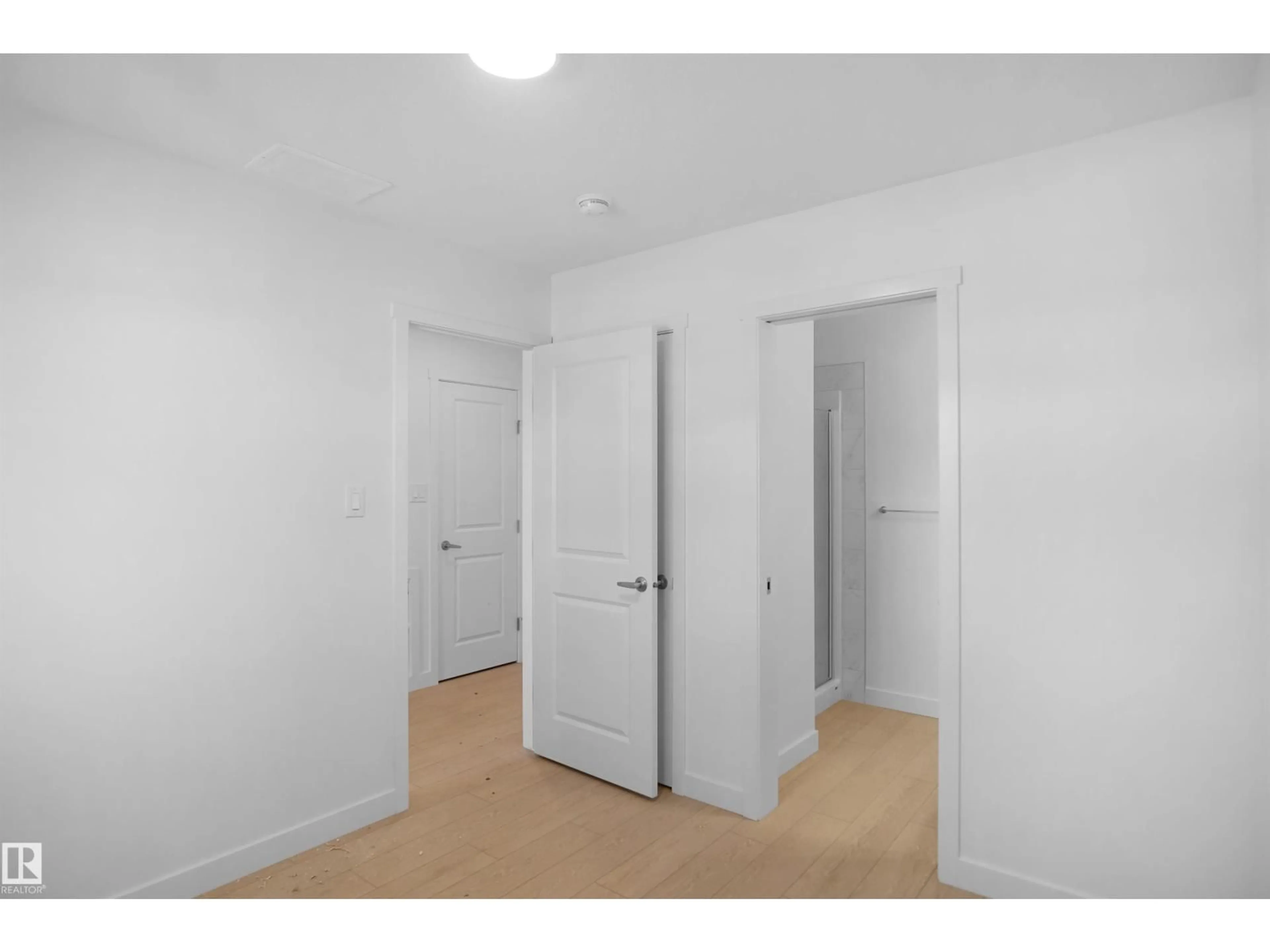 A pic of a room for 21229 131A AV, Edmonton Alberta T5S0T7