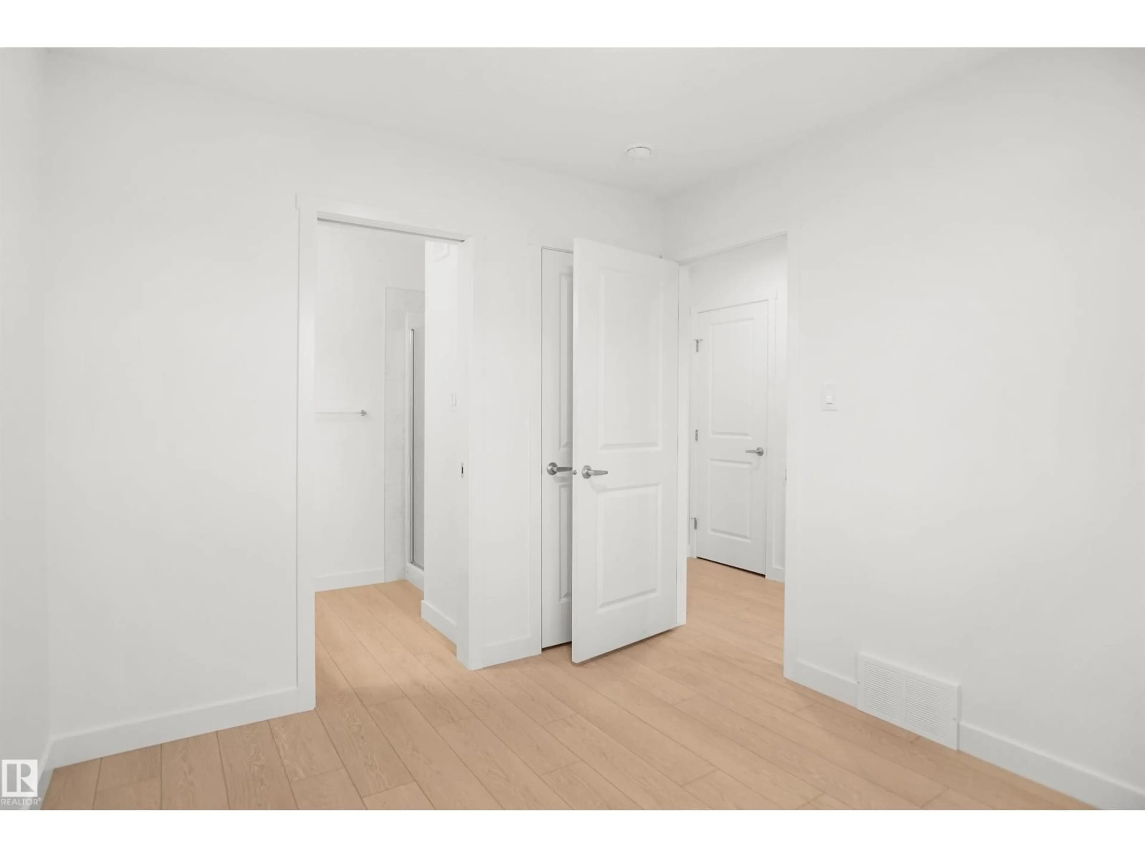 A pic of a room for 13137 214 ST, Edmonton Alberta T5S0T7