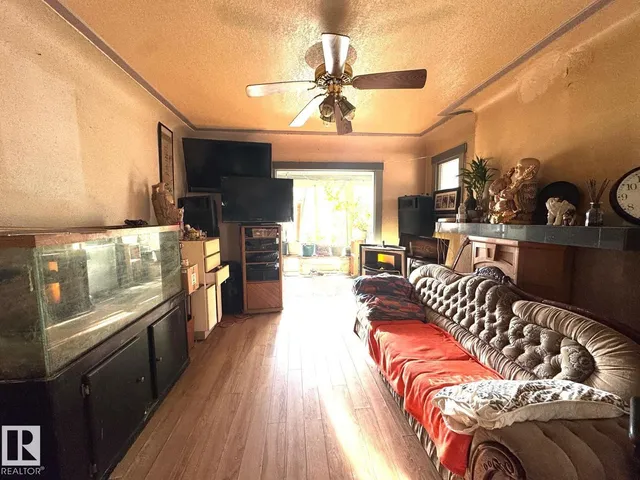 NW - 11323 97 ST, Edmonton 5