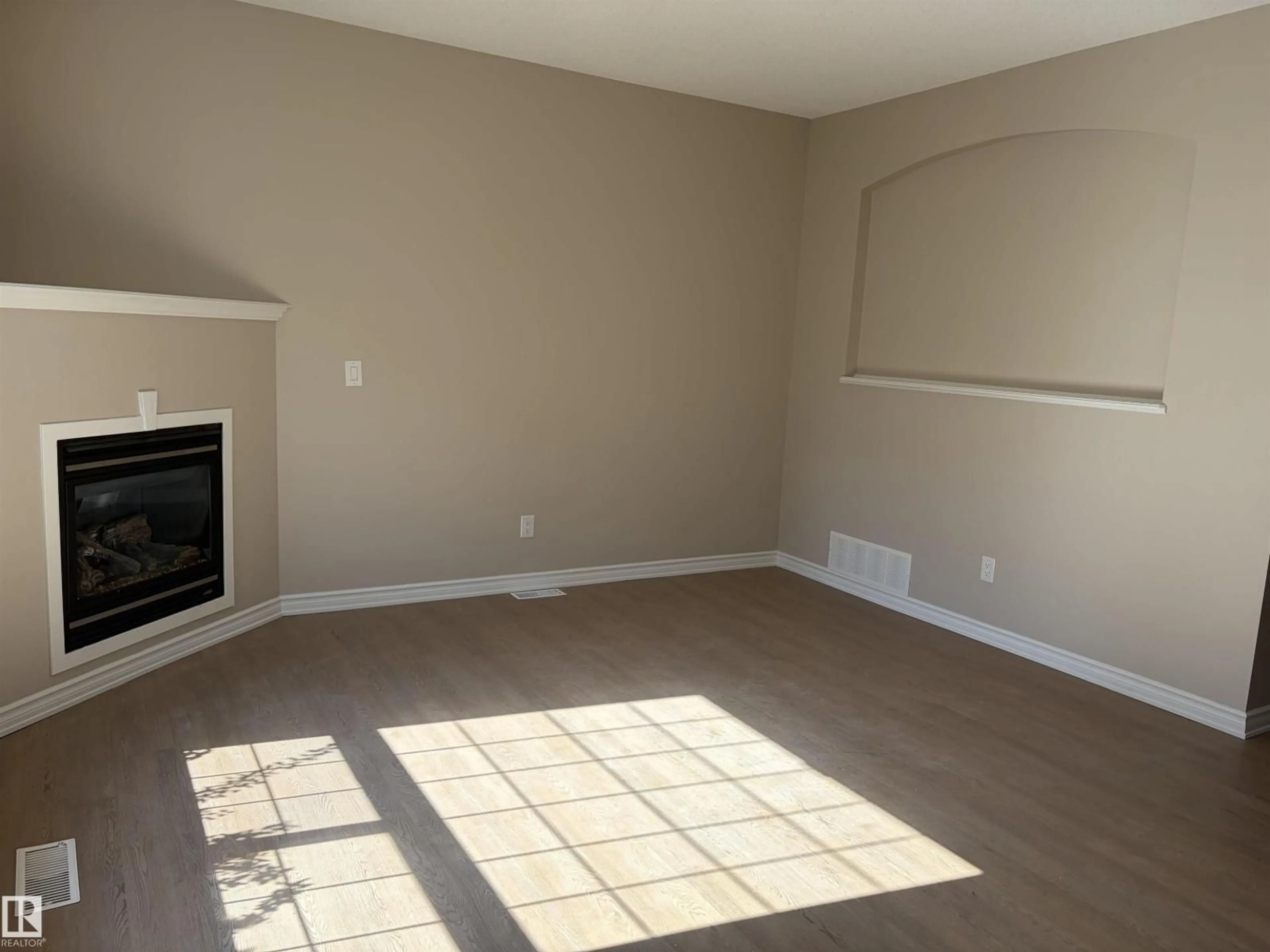 A pic of a room for #100 - 13825 155 AV, Edmonton Alberta T6V0B8