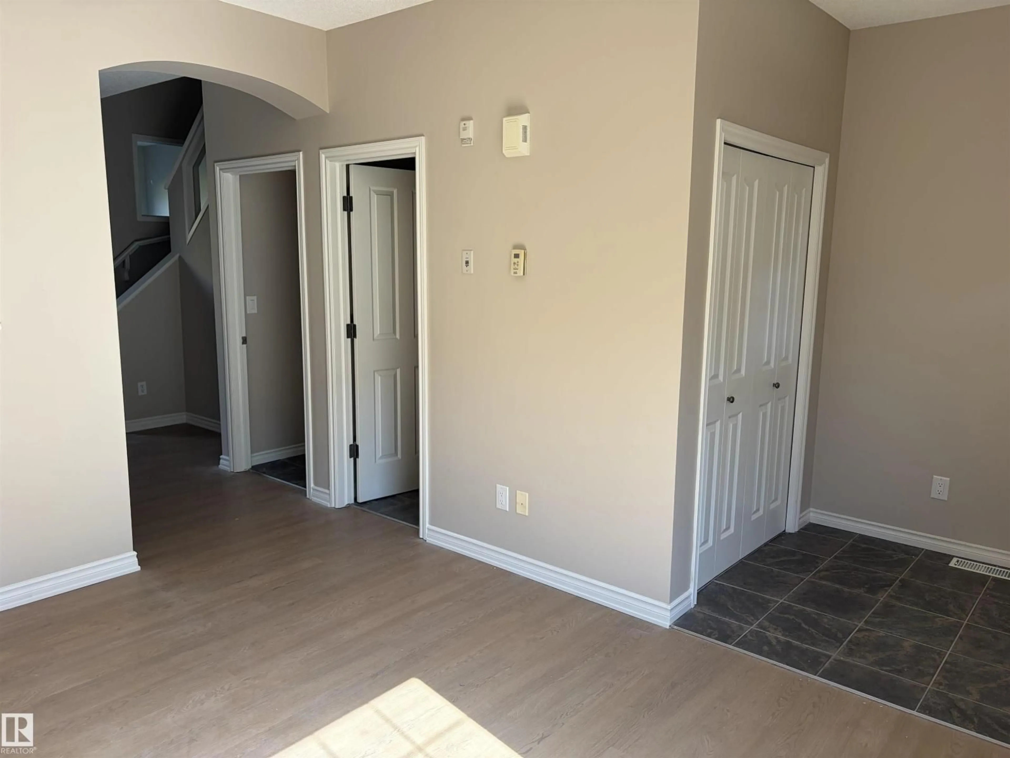 Indoor entryway for #100 - 13825 155 AV, Edmonton Alberta T6V0B8