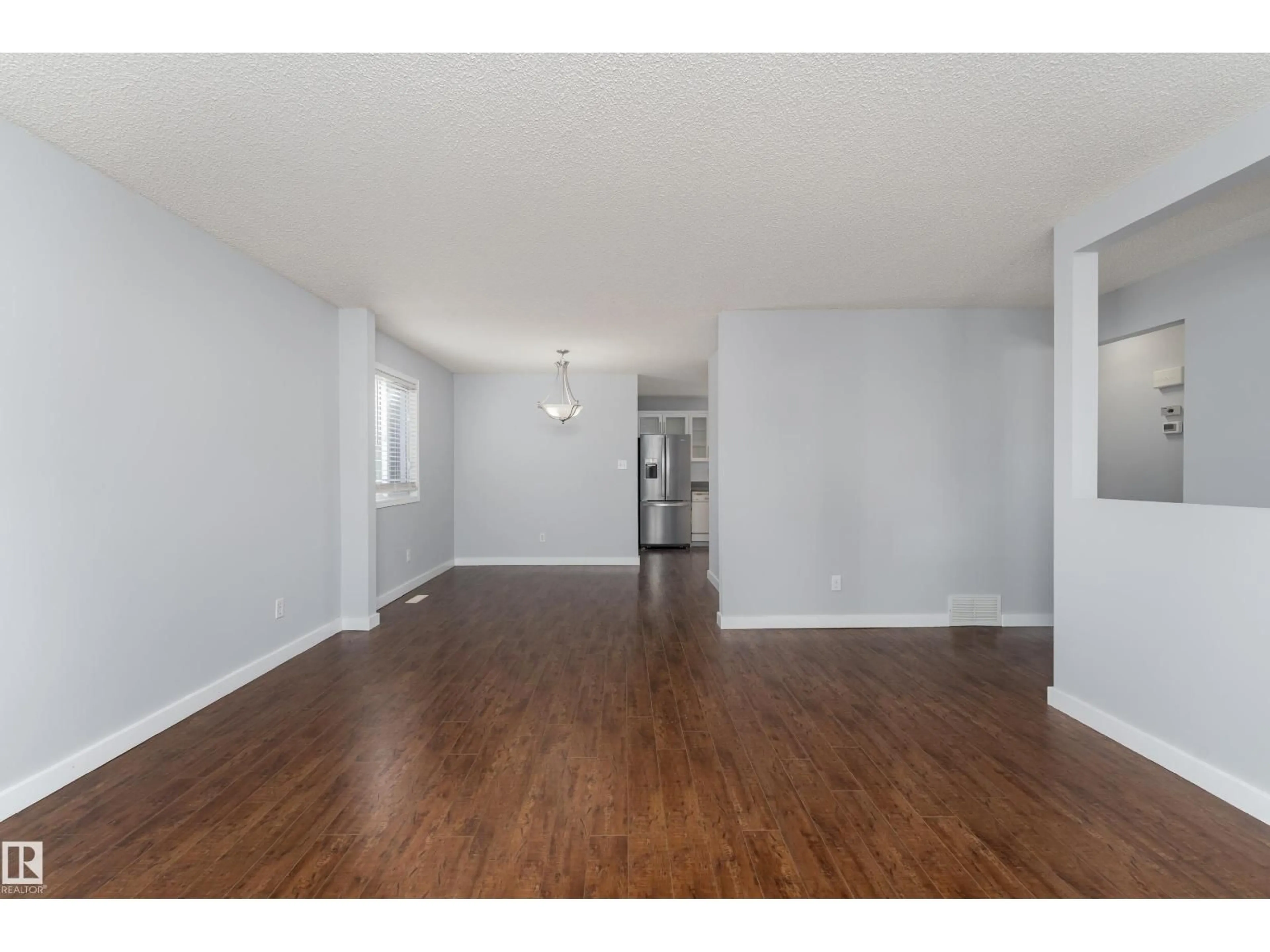 A pic of a room for 2512 46A ST, Edmonton Alberta T6L3X8