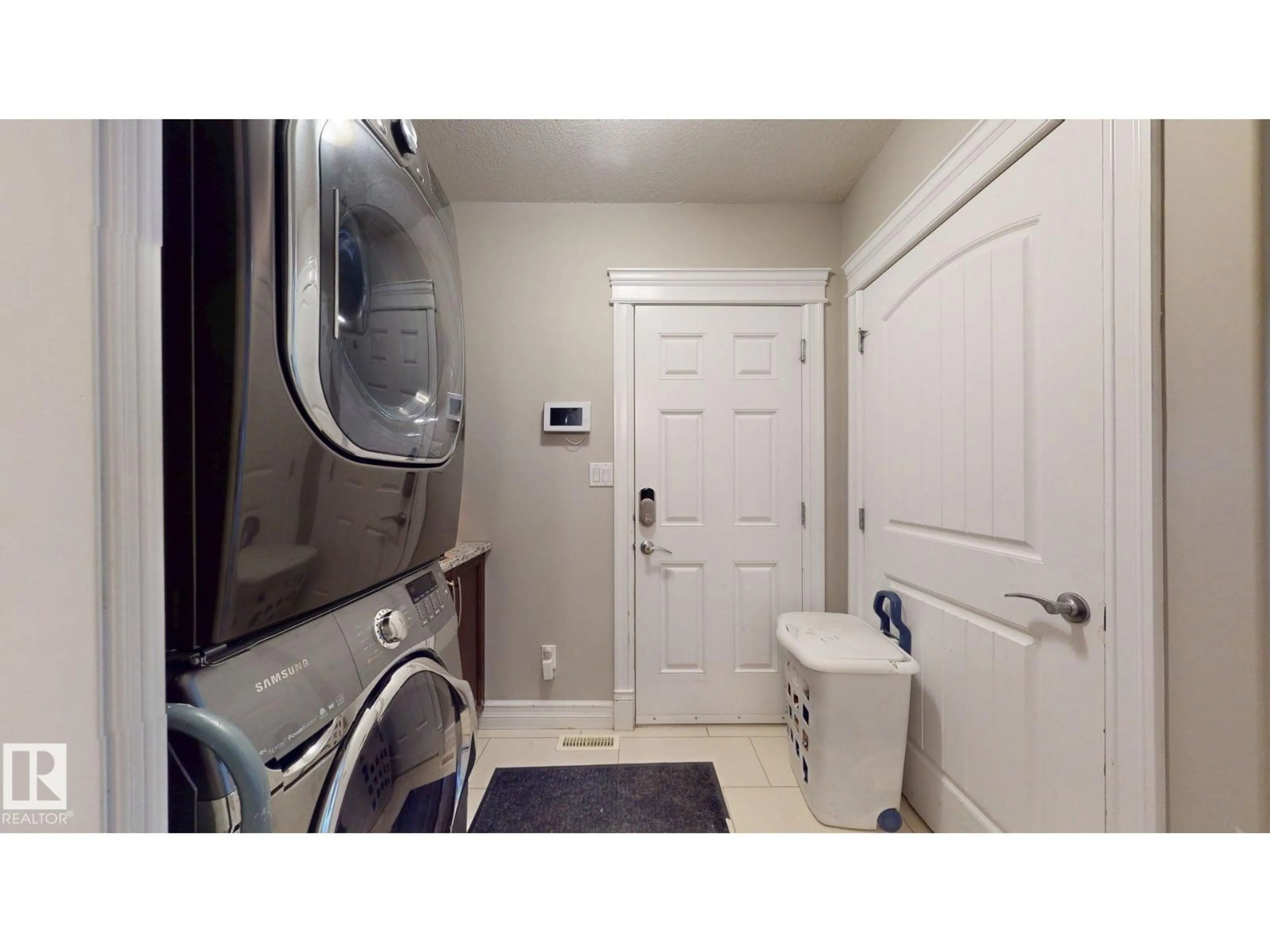 Laundry room for 1232 CUNNINGHAM DR, Edmonton Alberta T6W0R6
