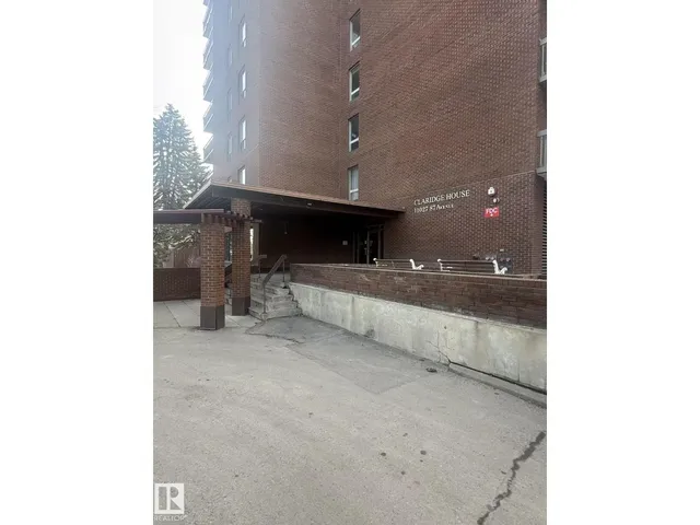 11027 - 1004 87 AV, Edmonton 2