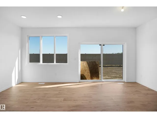 NW - 1433 9 ST, Edmonton 5