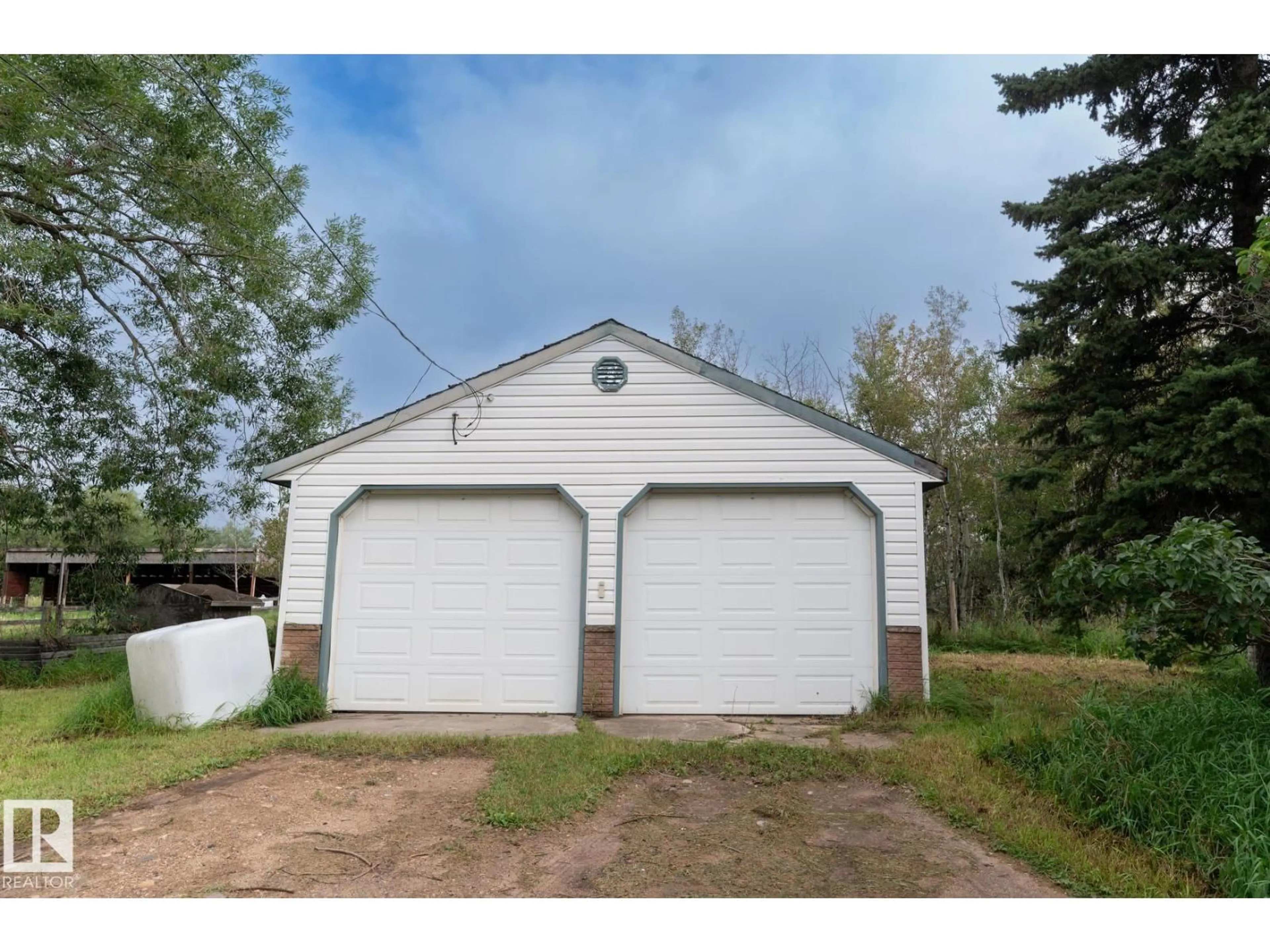 Indoor garage for 57514 RGE RD 223, Rural Sturgeon County Alberta T0A2W0