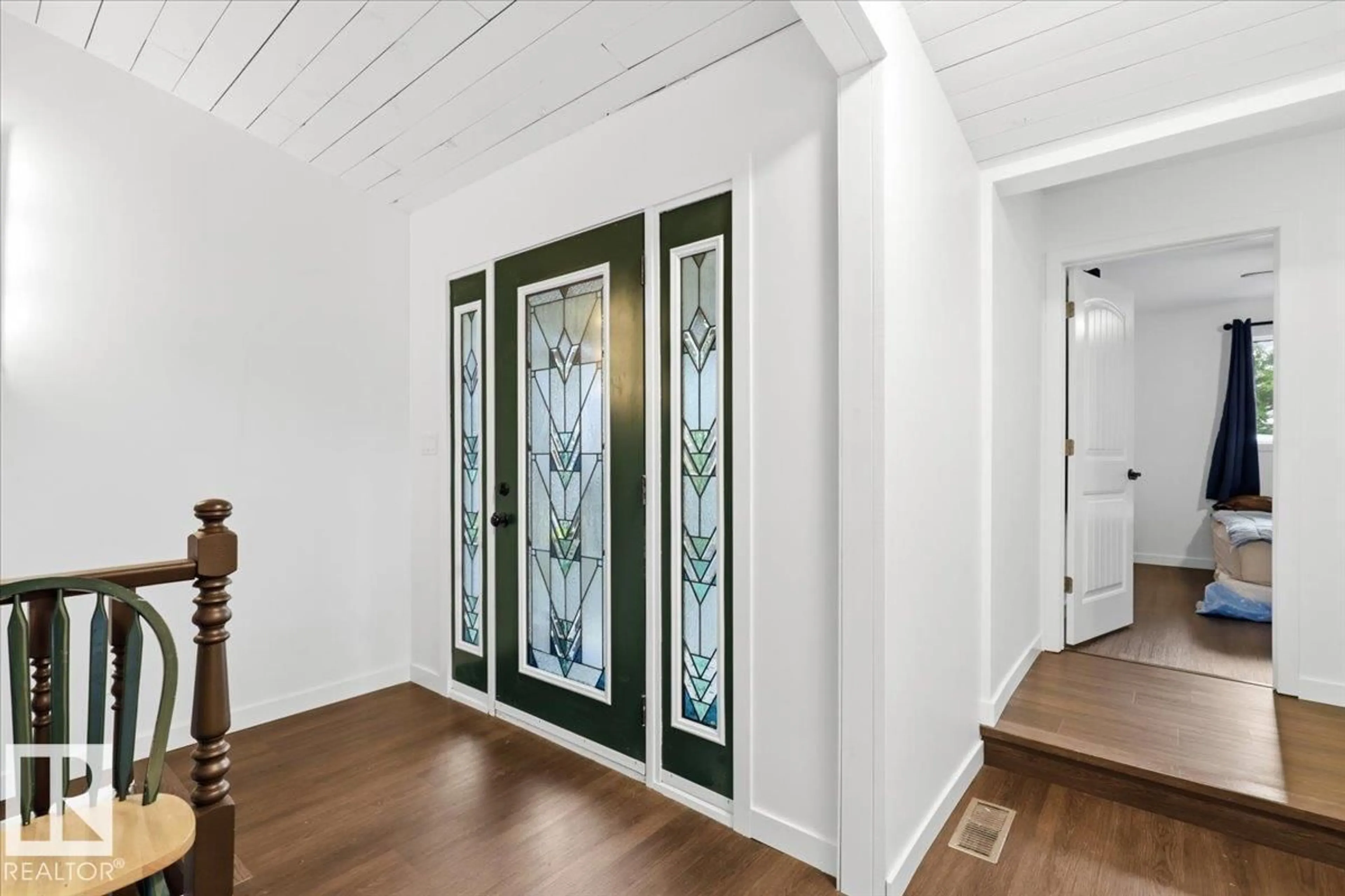 Indoor entryway for 62 462026 RGE ROAD 10, Rural Wetaskiwin County Alberta T0C2V0