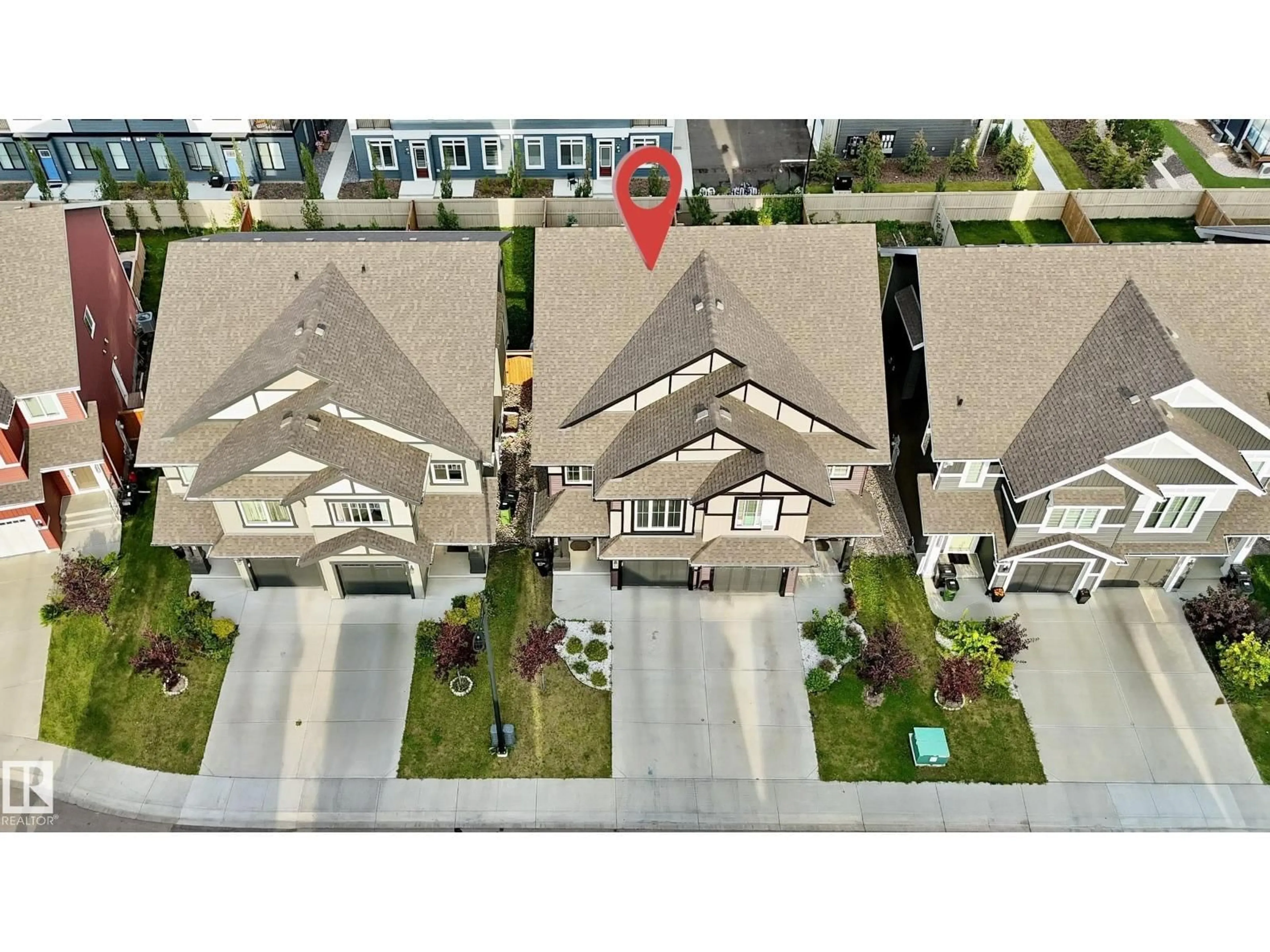 A pic from outside/outdoor area/front of a property/back of a property/a pic from drone, building for 2284 CHOKECHERRY CL, Edmonton Alberta T6X2M6