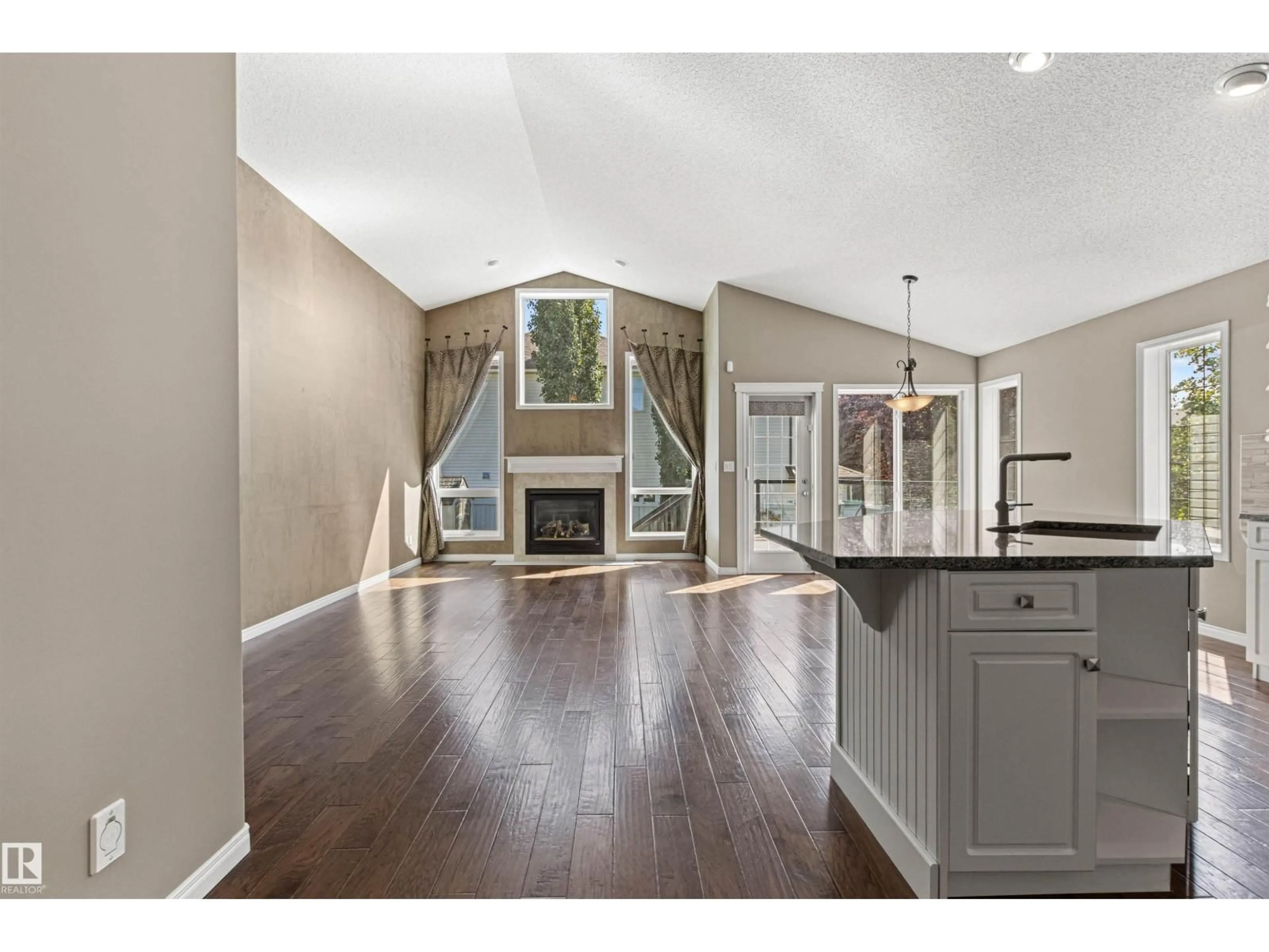 Open concept kitchen, unknown for 172 GALLAND CR, Edmonton Alberta T5T6P3