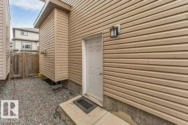 SW - 5137 1B AV, Edmonton 4