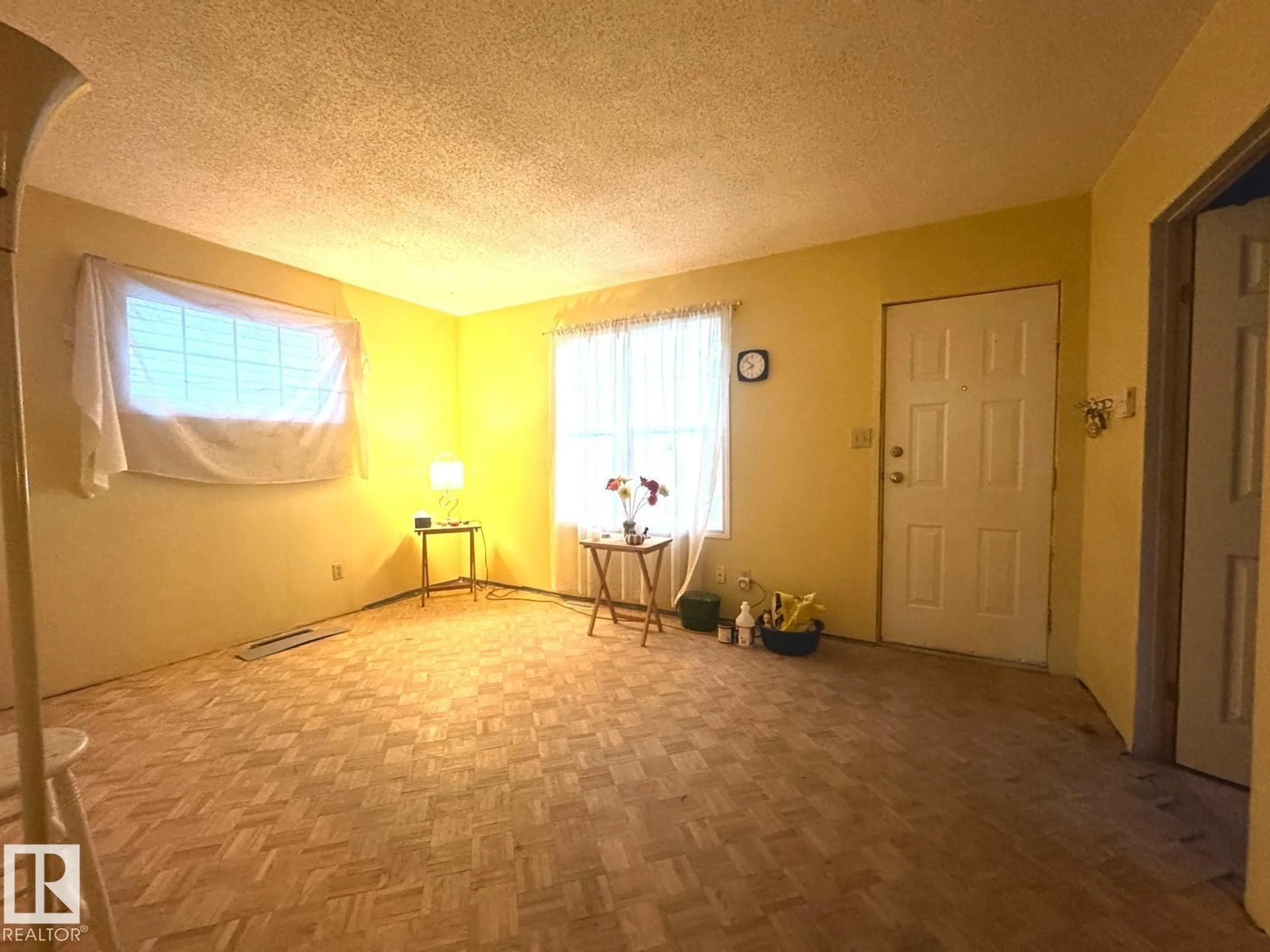 A pic of a room for NW - 11925 77 ST, Edmonton Alberta T5B2G5