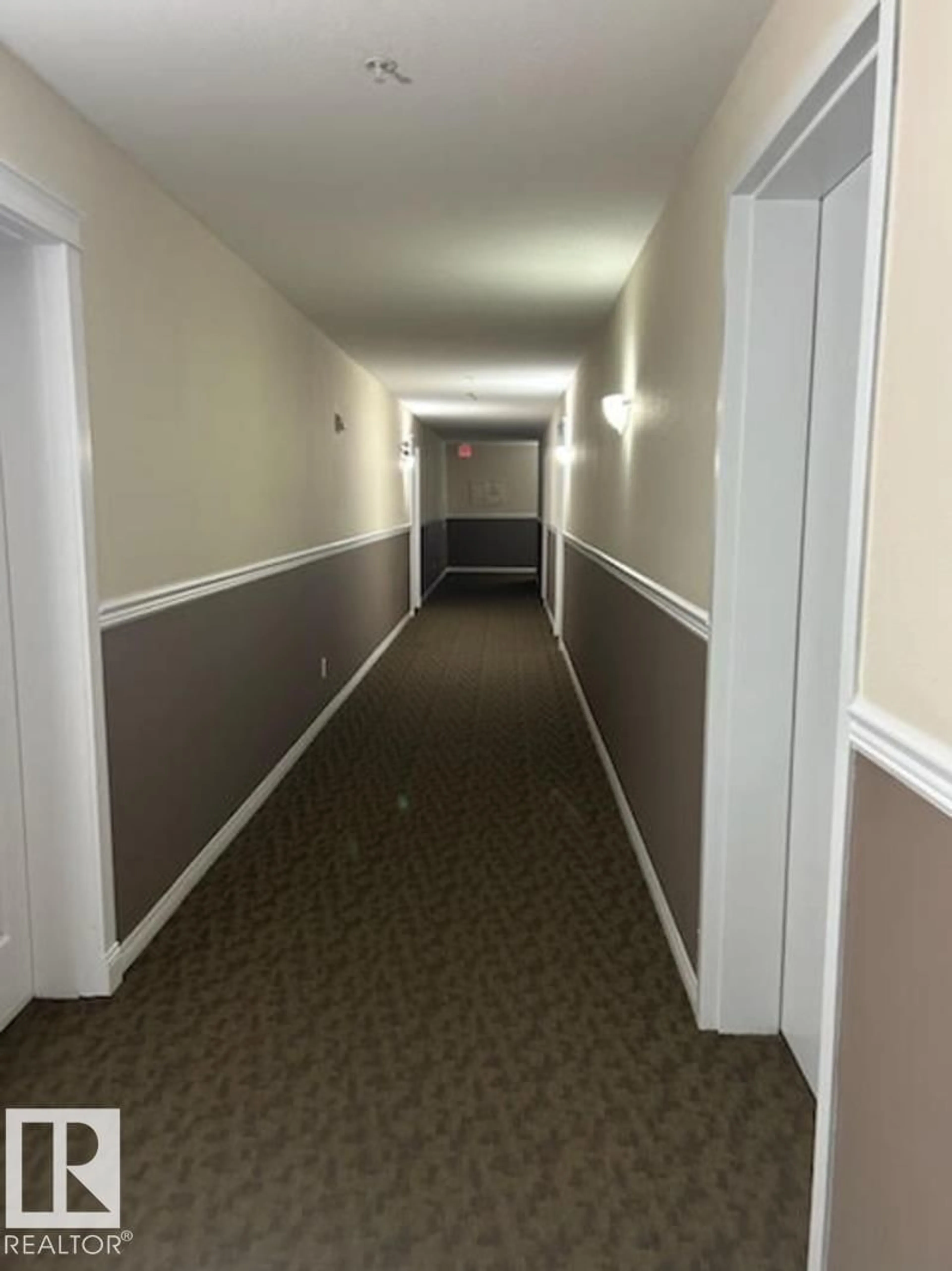 Indoor foyer for 212 - 4309 33 ST, Stony Plain Alberta T7Z0C4