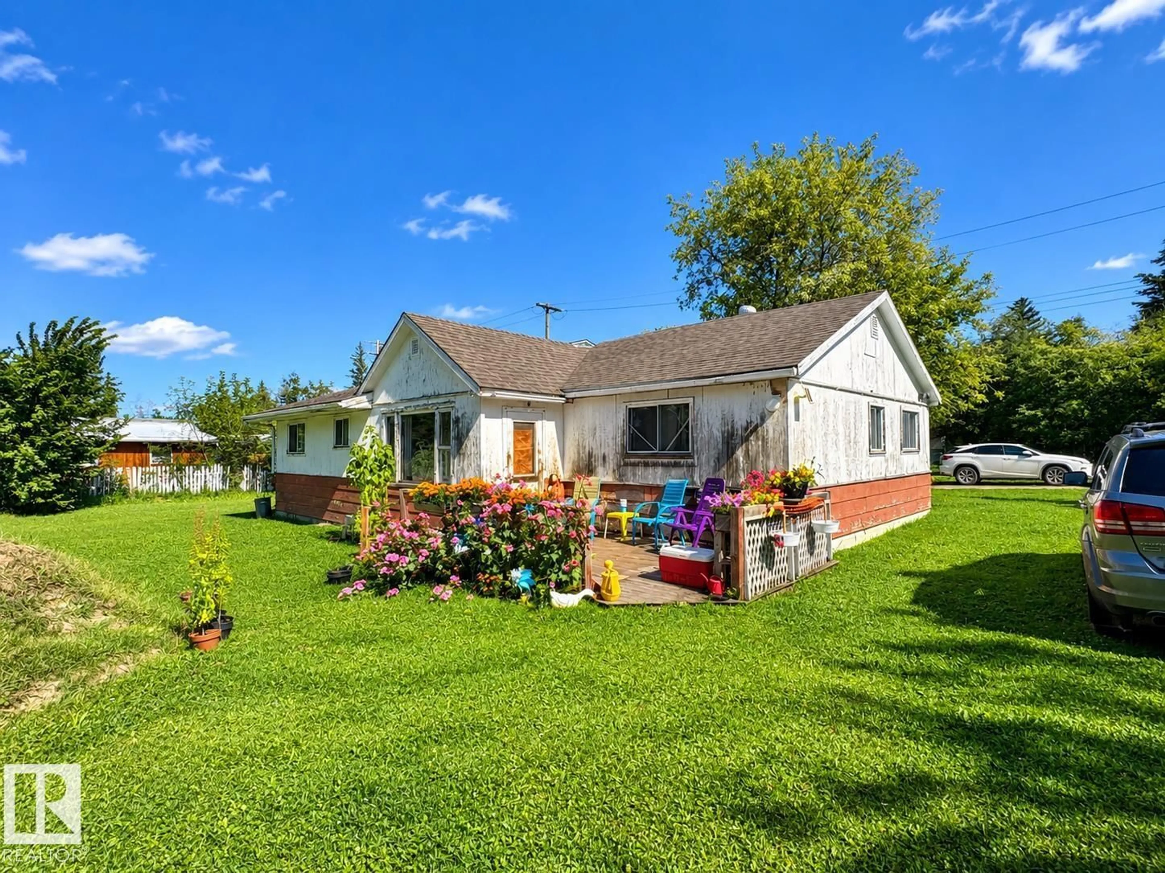 A pic from outside/outdoor area/front of a property/back of a property/a pic from drone, unknown for 5009 51 ST, Ardmore Alberta T0A1H0
