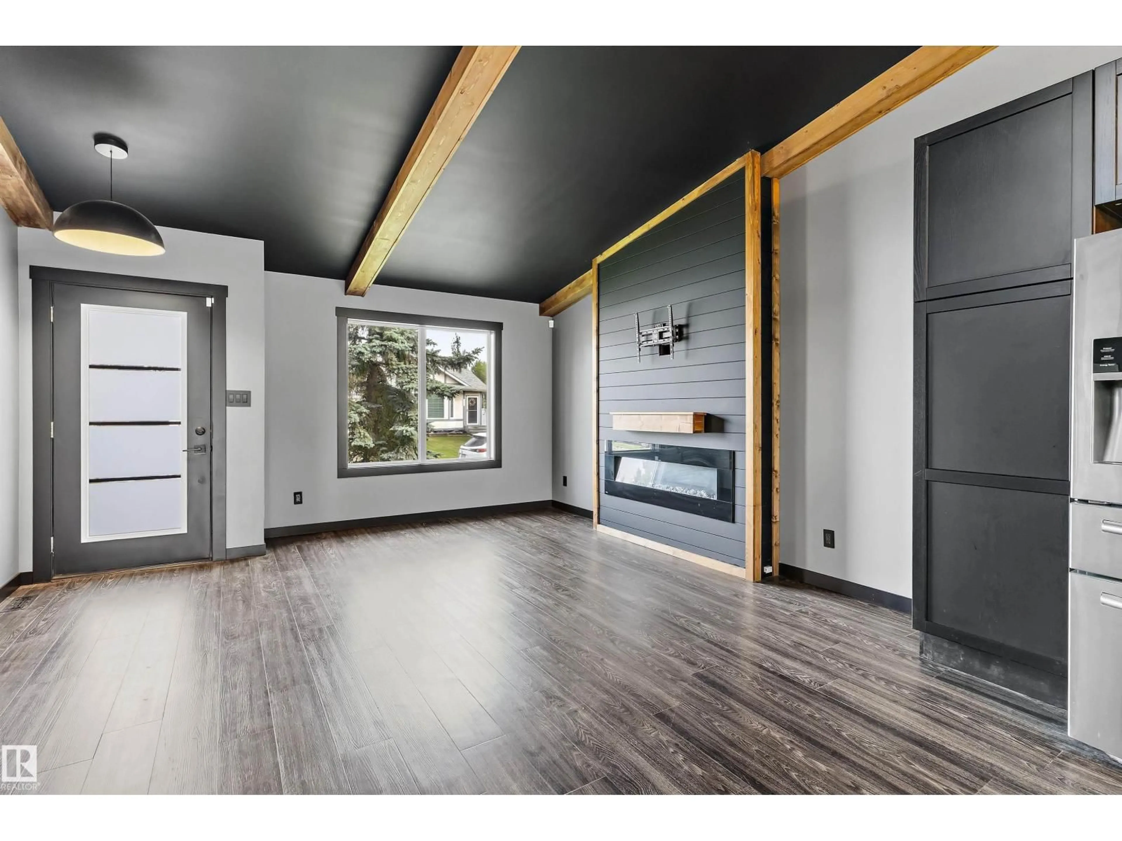 Unknown for 9507 170 AV NW, Edmonton Alberta T5Z2Z9