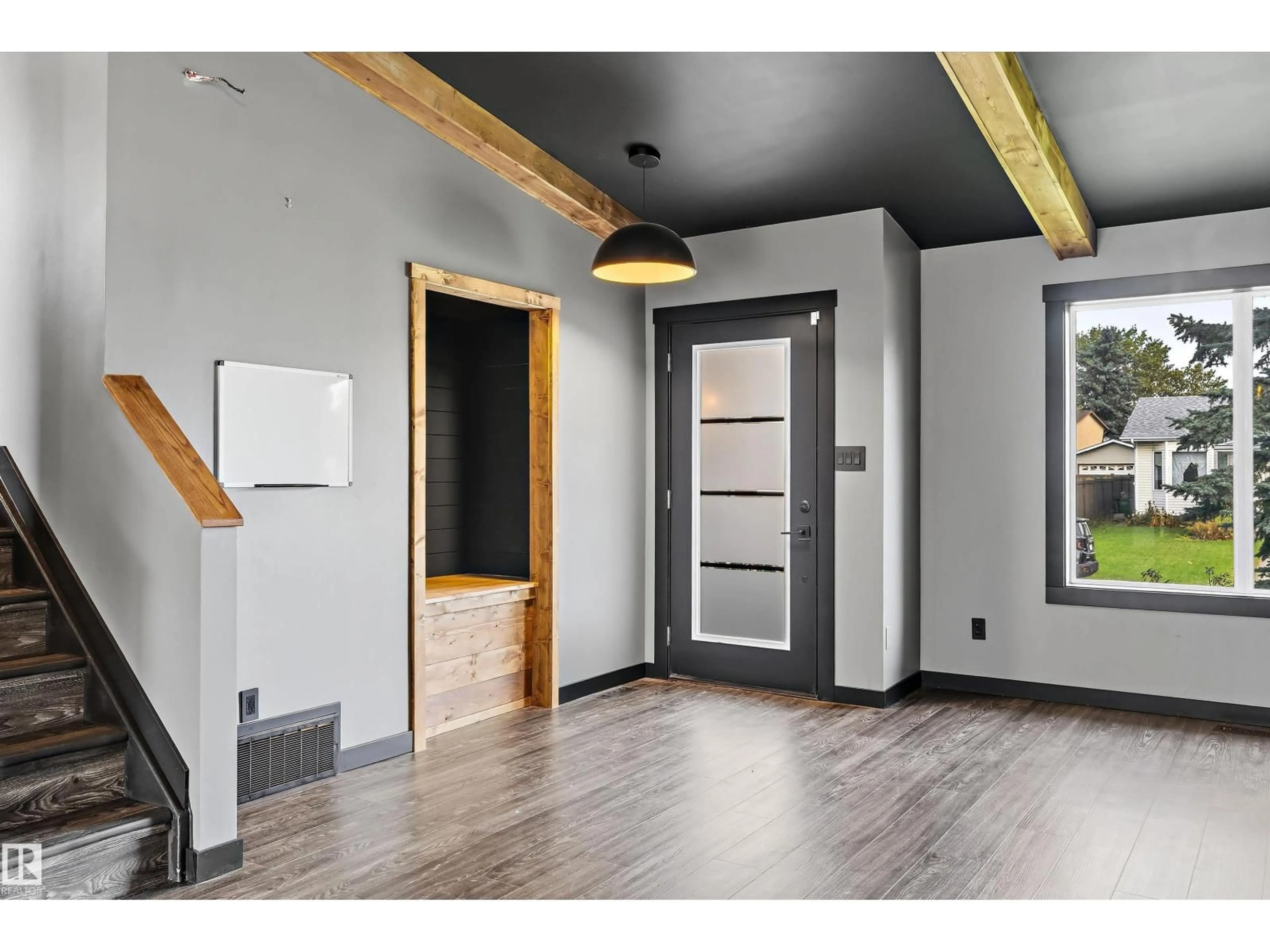 Indoor entryway for 9507 170 AV NW, Edmonton Alberta T5Z2Z9