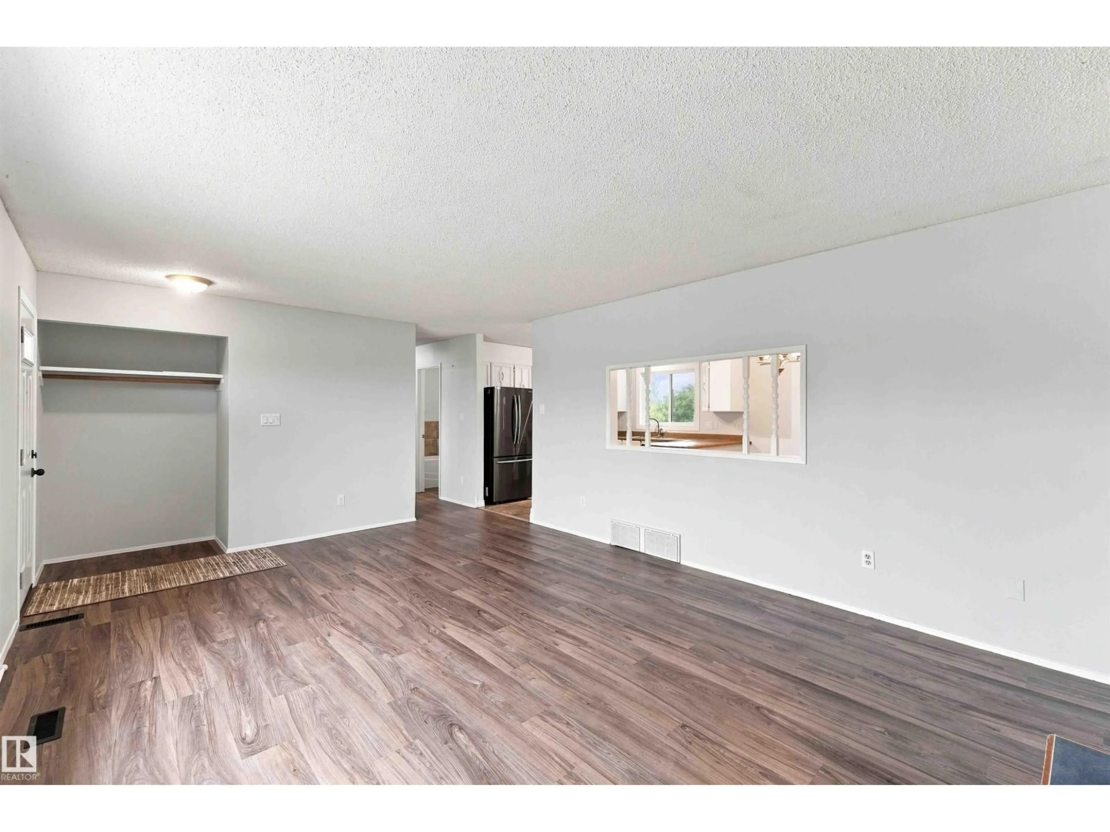 A pic of a room for 5916 53 AV, Redwater Alberta T0A2W0
