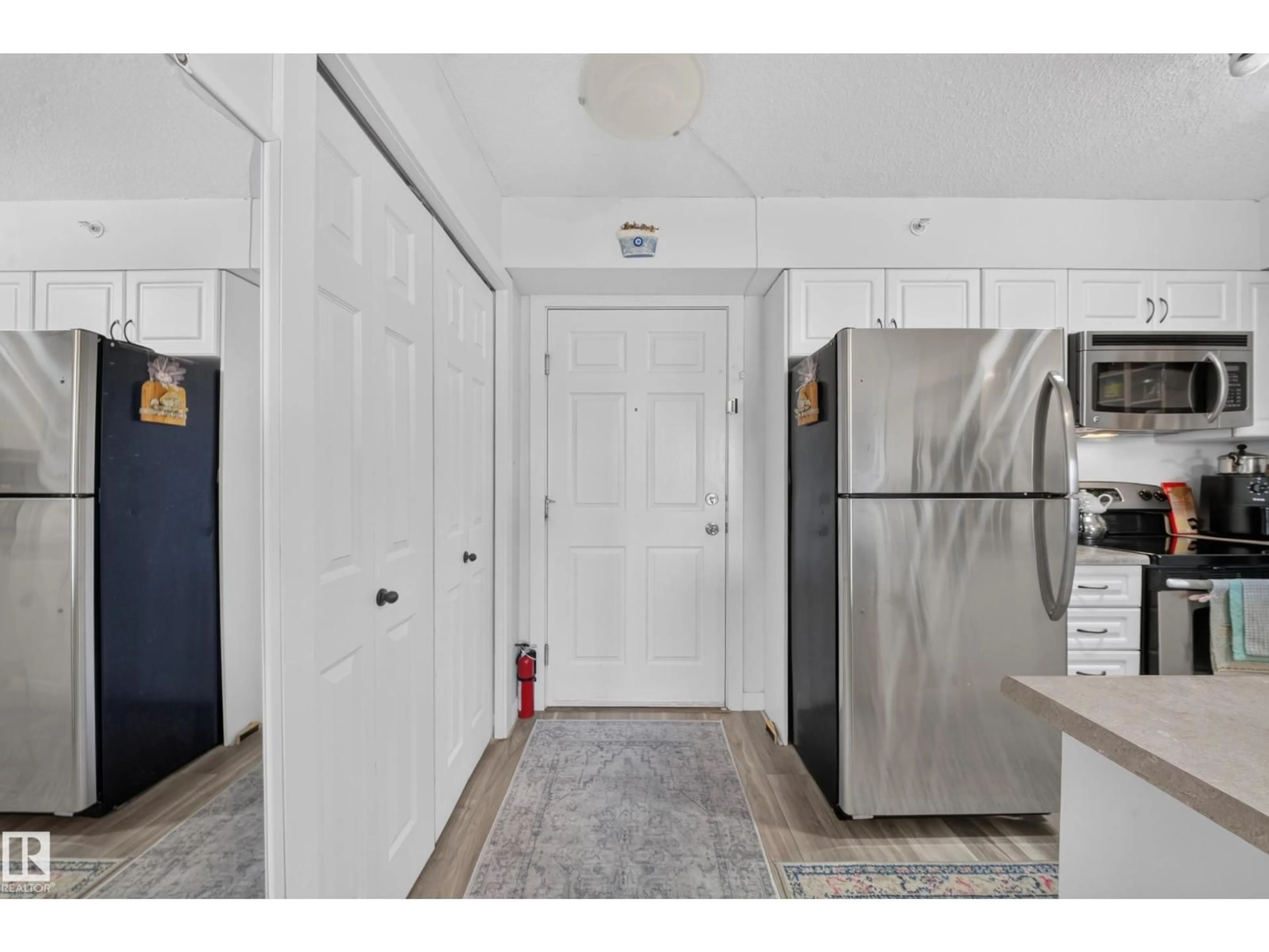 Indoor entryway for 920 - 419 156 ST, Edmonton Alberta T6R0N6