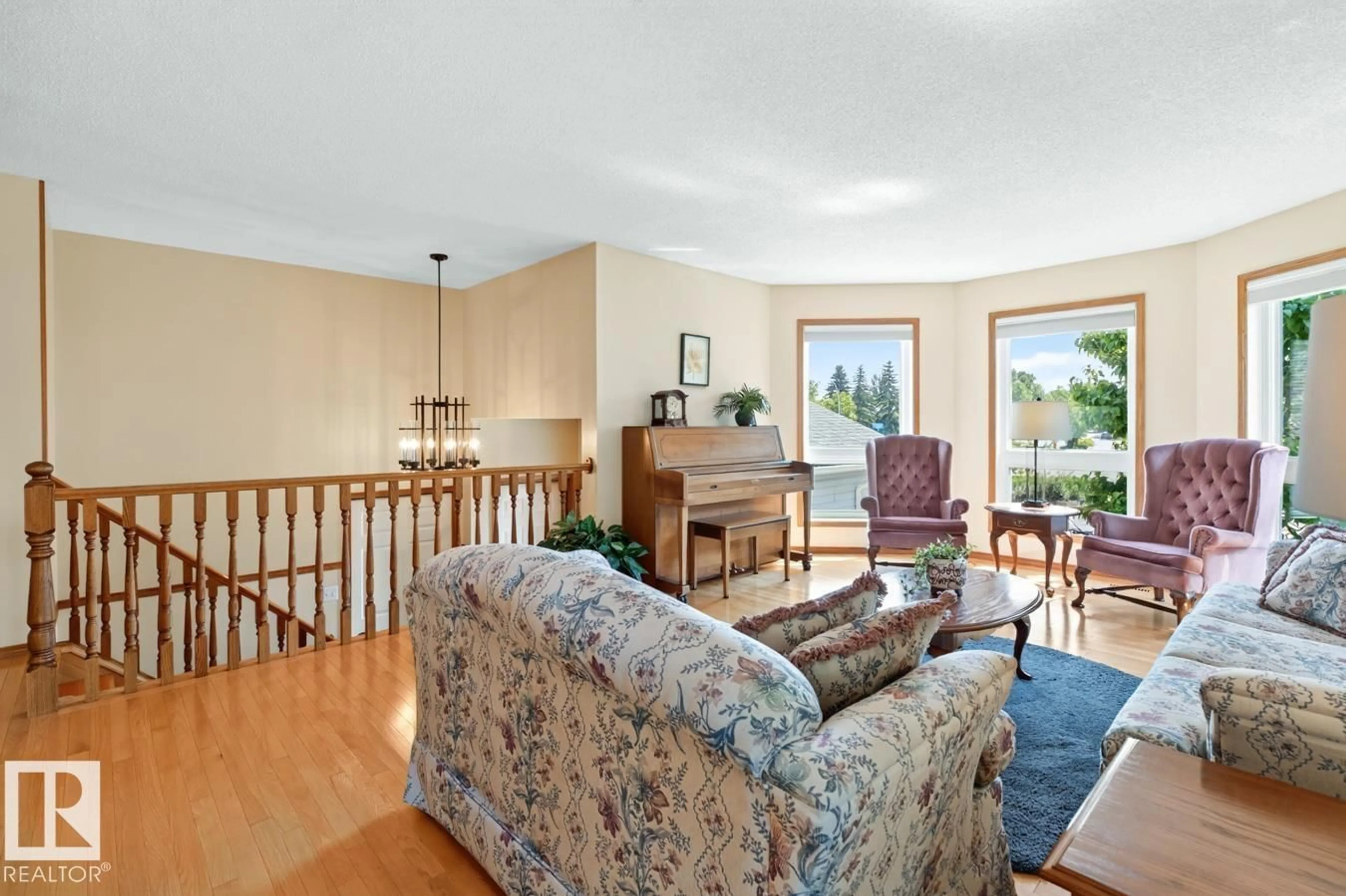 Living room with furniture, unknown for 133 MEADOWVIEW DR, Sherwood Park Alberta T8H1P8