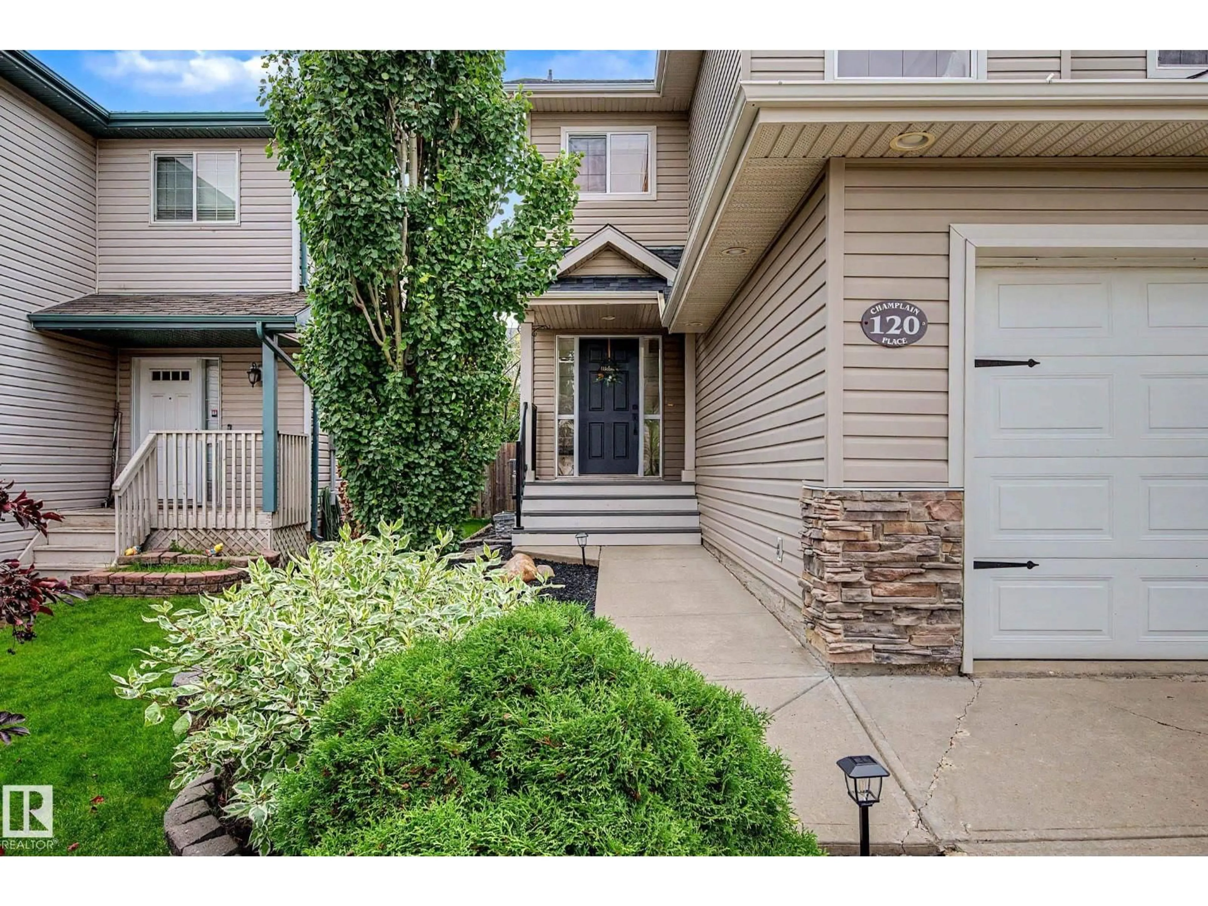 Indoor entryway for 120 CHAMPLAIN, Beaumont Alberta T4X1V9