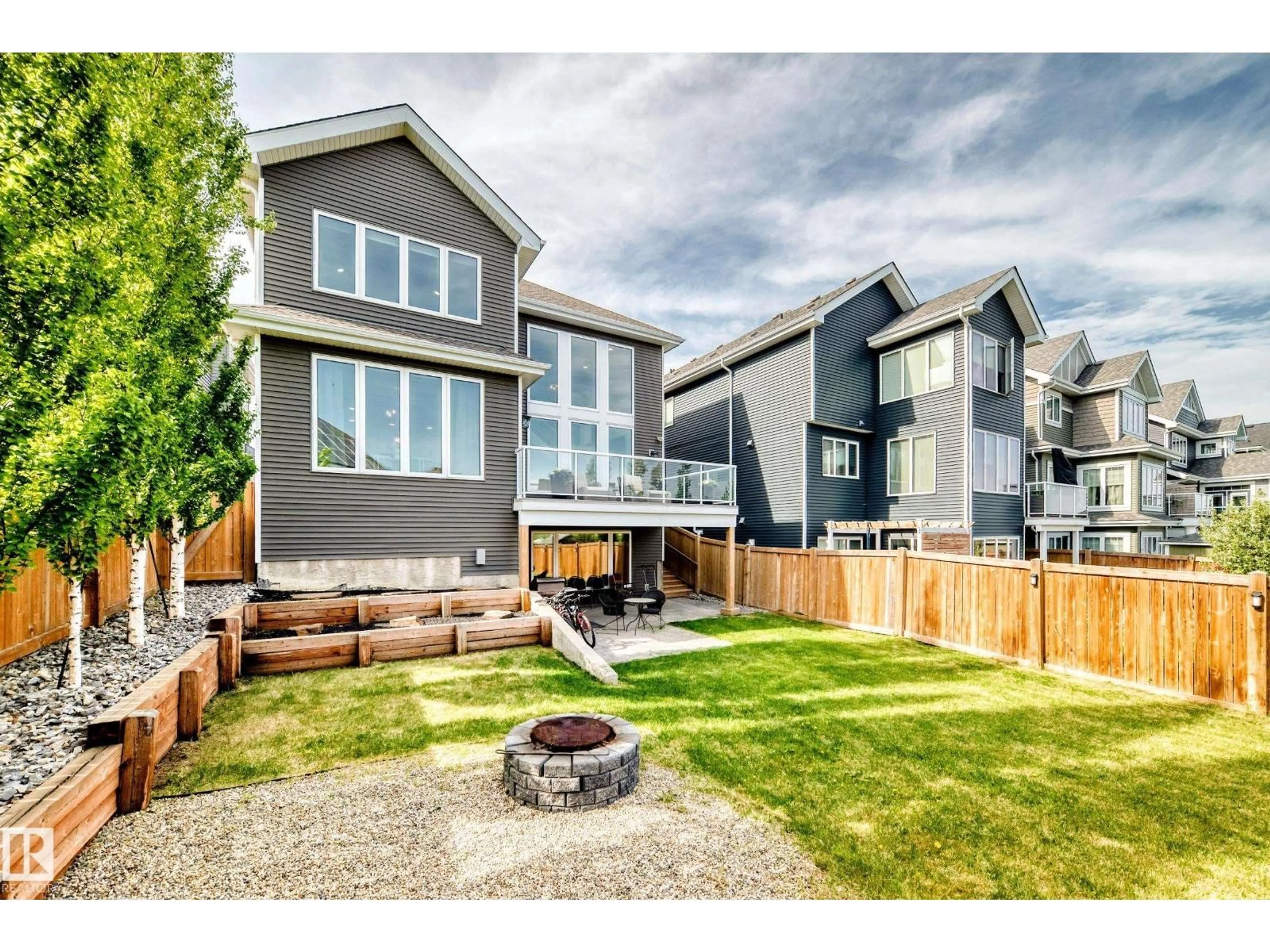 Home with vinyl exterior material, mountain view for SW - 9034 24 AV, Edmonton Alberta T6X2C4