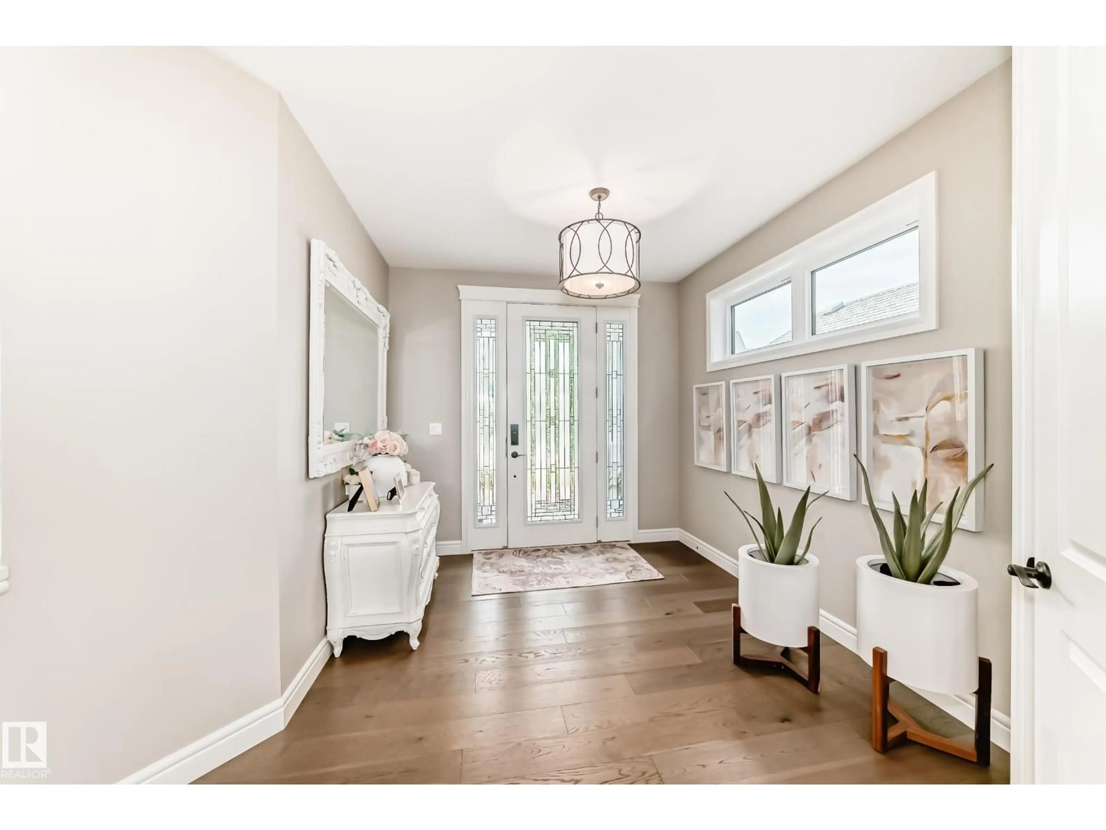 Indoor entryway for SW - 9034 24 AV, Edmonton Alberta T6X2C4