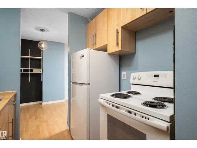 13910 - 611 STONY PLAIN RD, Edmonton 5