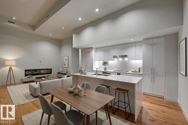 2302 102 ST NW, Edmonton 3