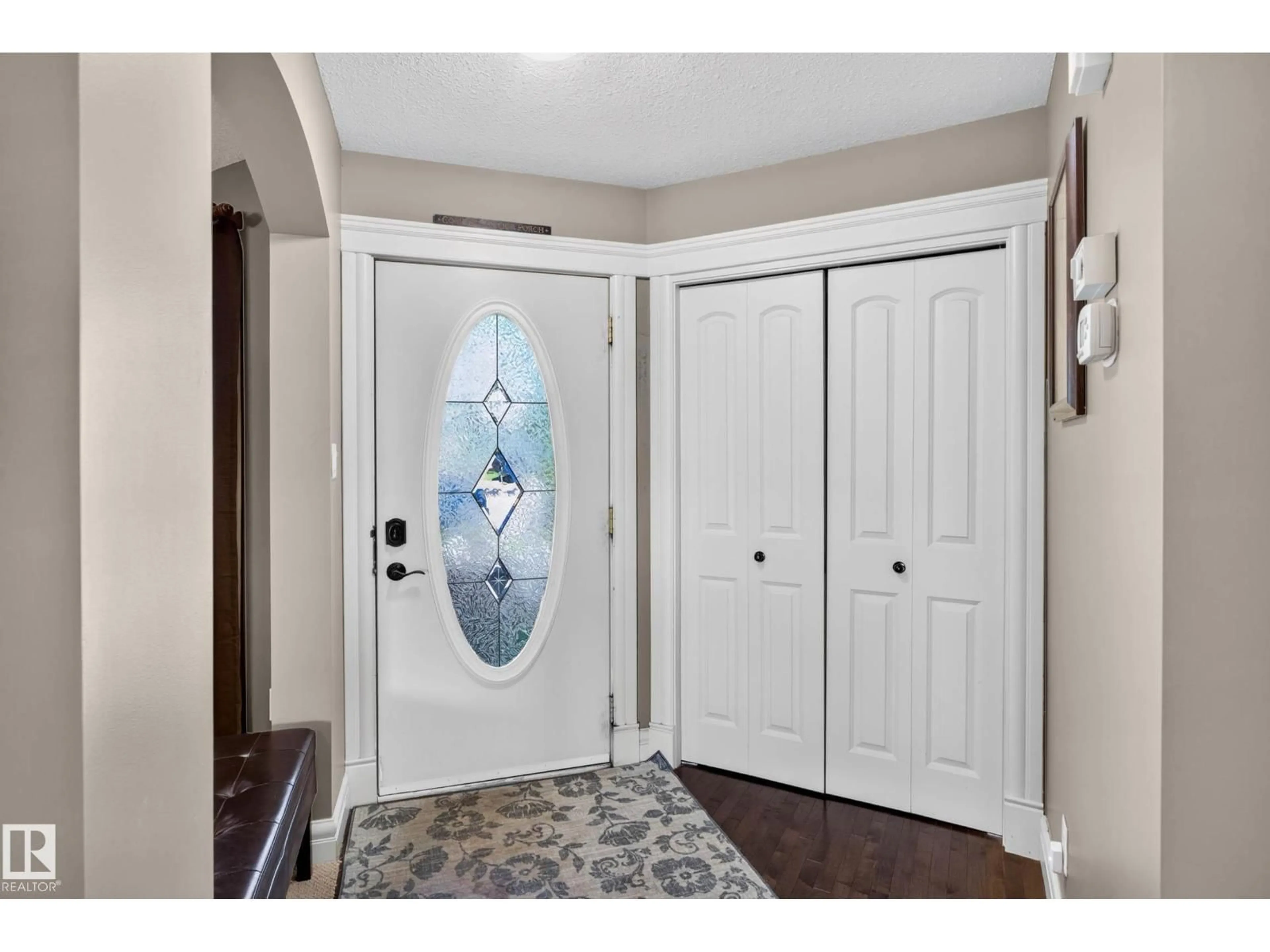 Indoor entryway for 4207 157 AV, Edmonton Alberta T5Y0C9