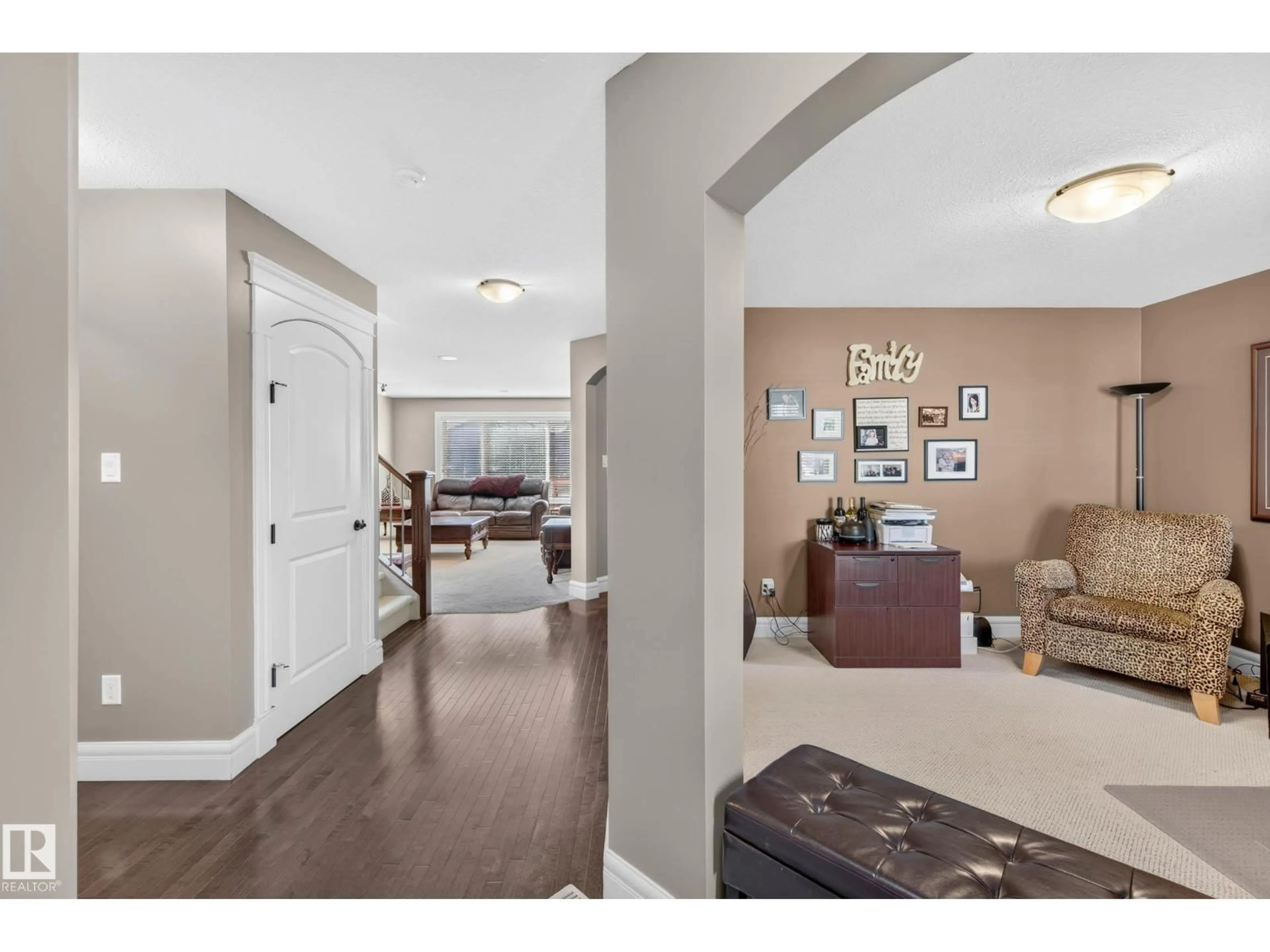 Indoor entryway for 4207 157 AV, Edmonton Alberta T5Y0C9
