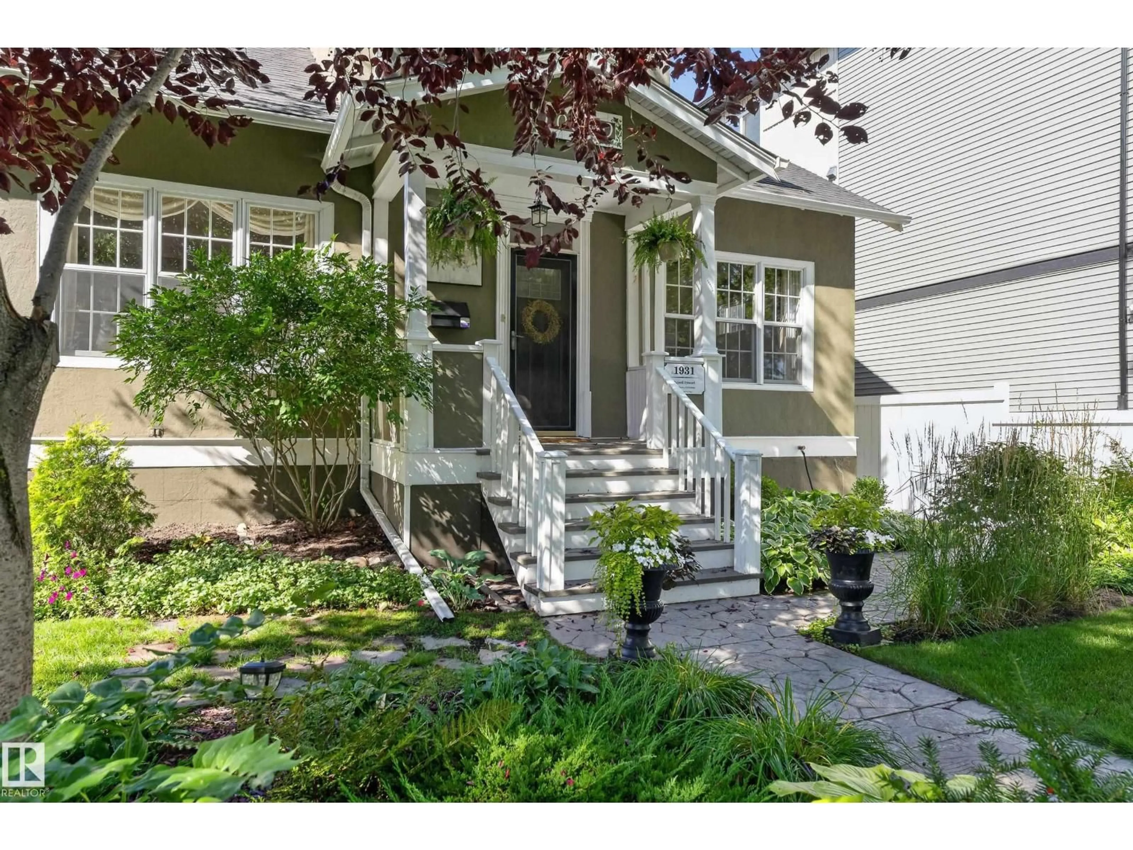 Unknown for 10990 123 STREET, Edmonton Alberta T5M0A2