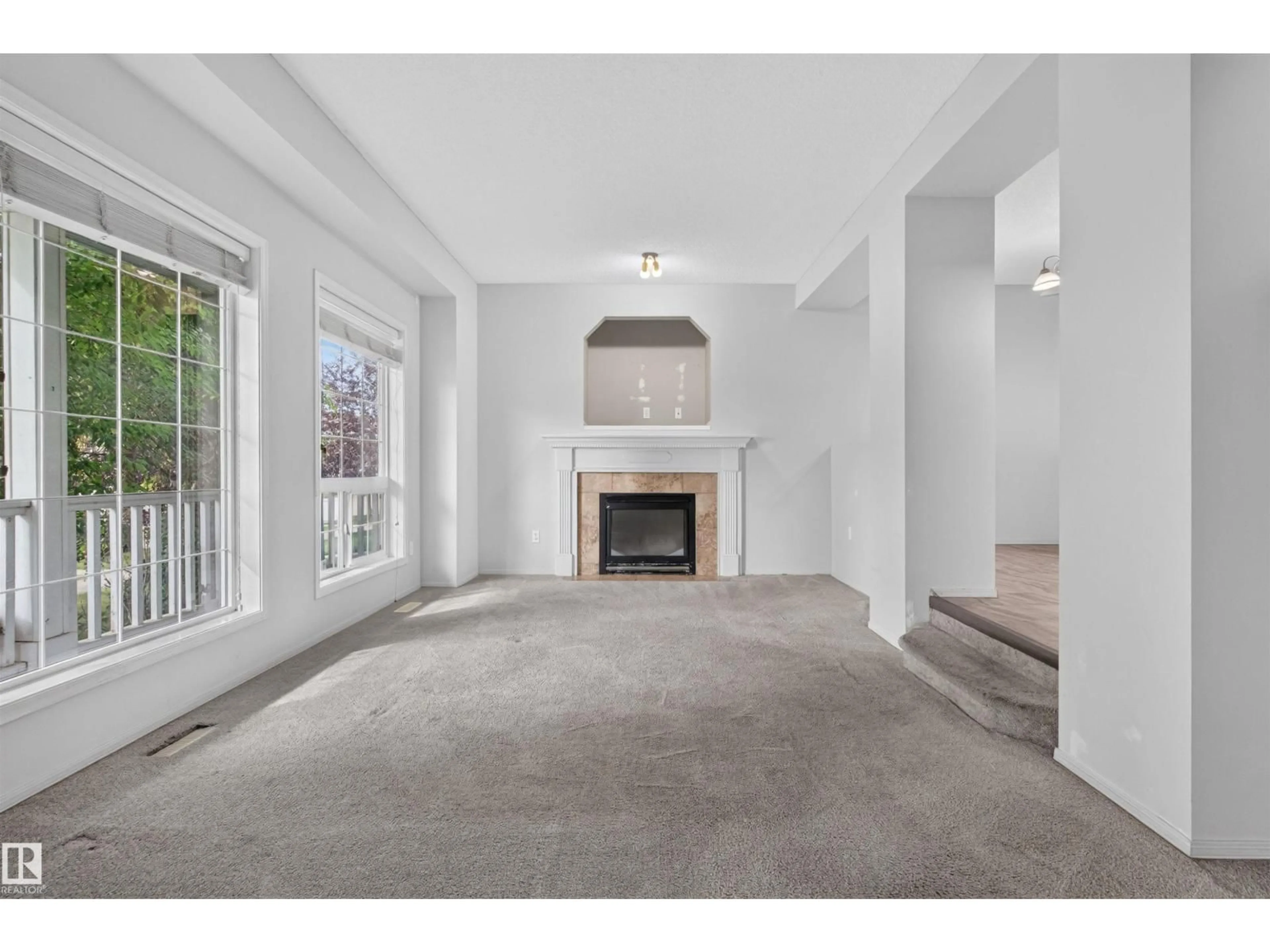 A pic of a room for 9110 SCOTT CR, Edmonton Alberta T6R0E7