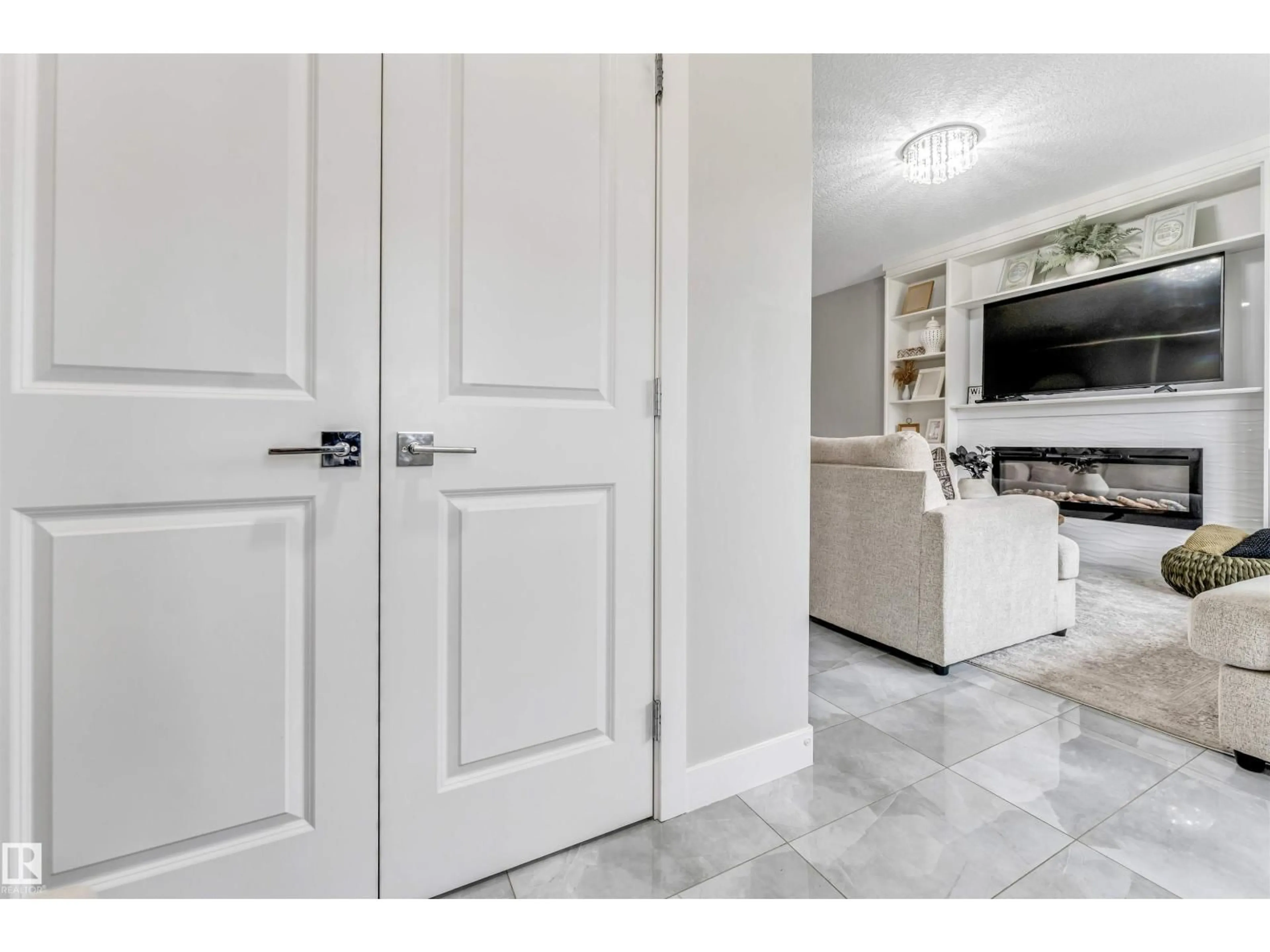 Indoor entryway for 4712 35 ST, Beaumont Alberta T4X2C4