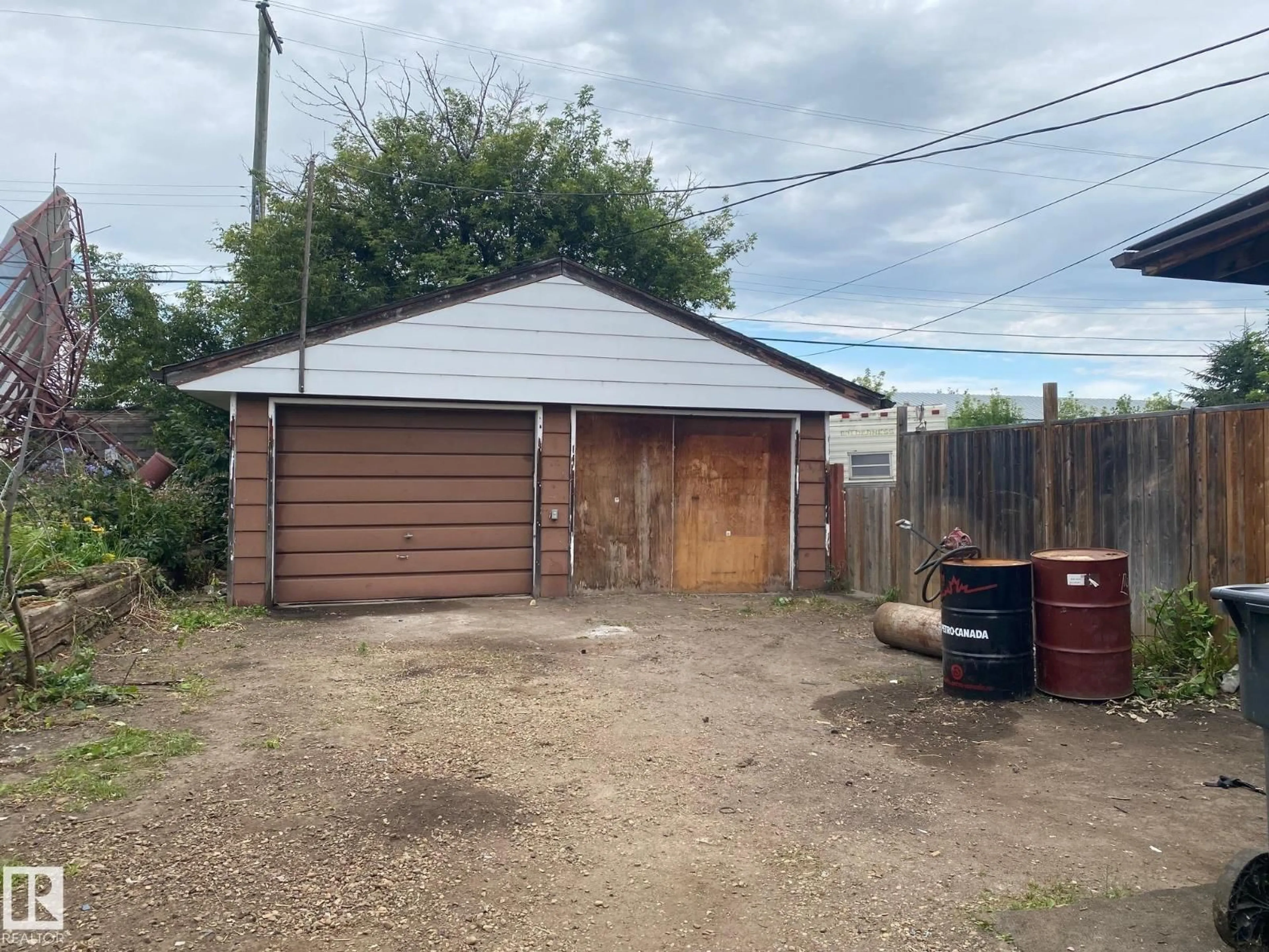 Shed for 4008 55 ST, Wetaskiwin Alberta T9A1T4