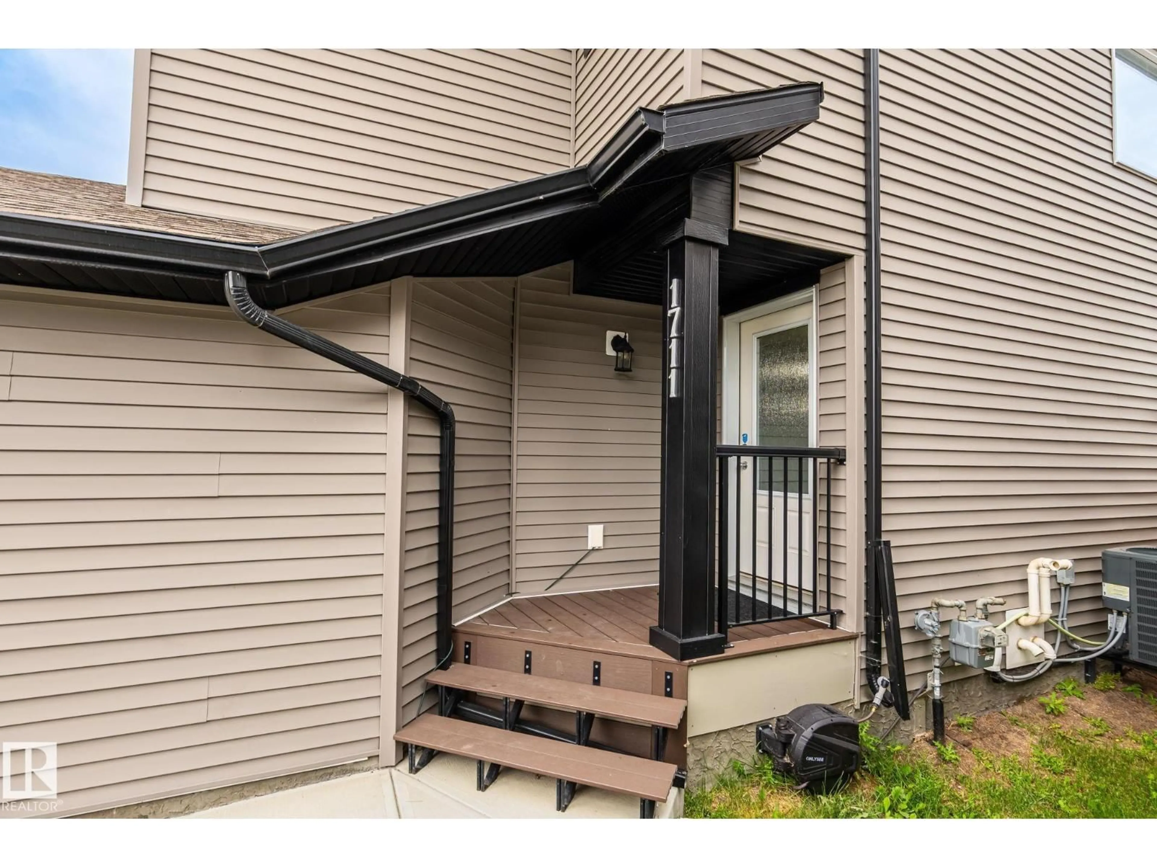 Unknown for NW - 1711 27 ST, Edmonton Alberta T6T2G6