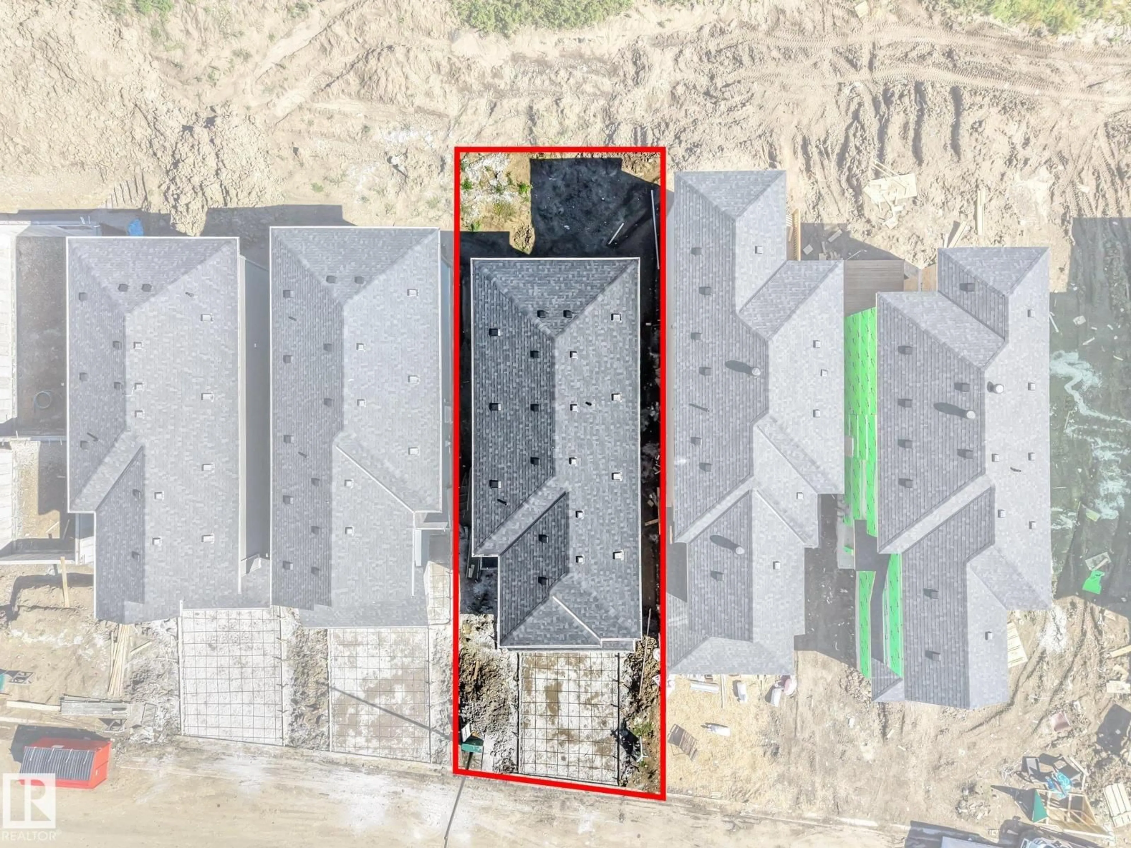 A pic from outside/outdoor area/front of a property/back of a property/a pic from drone, building for 189 WYATT RG, Fort Saskatchewan Alberta T8L0Y3