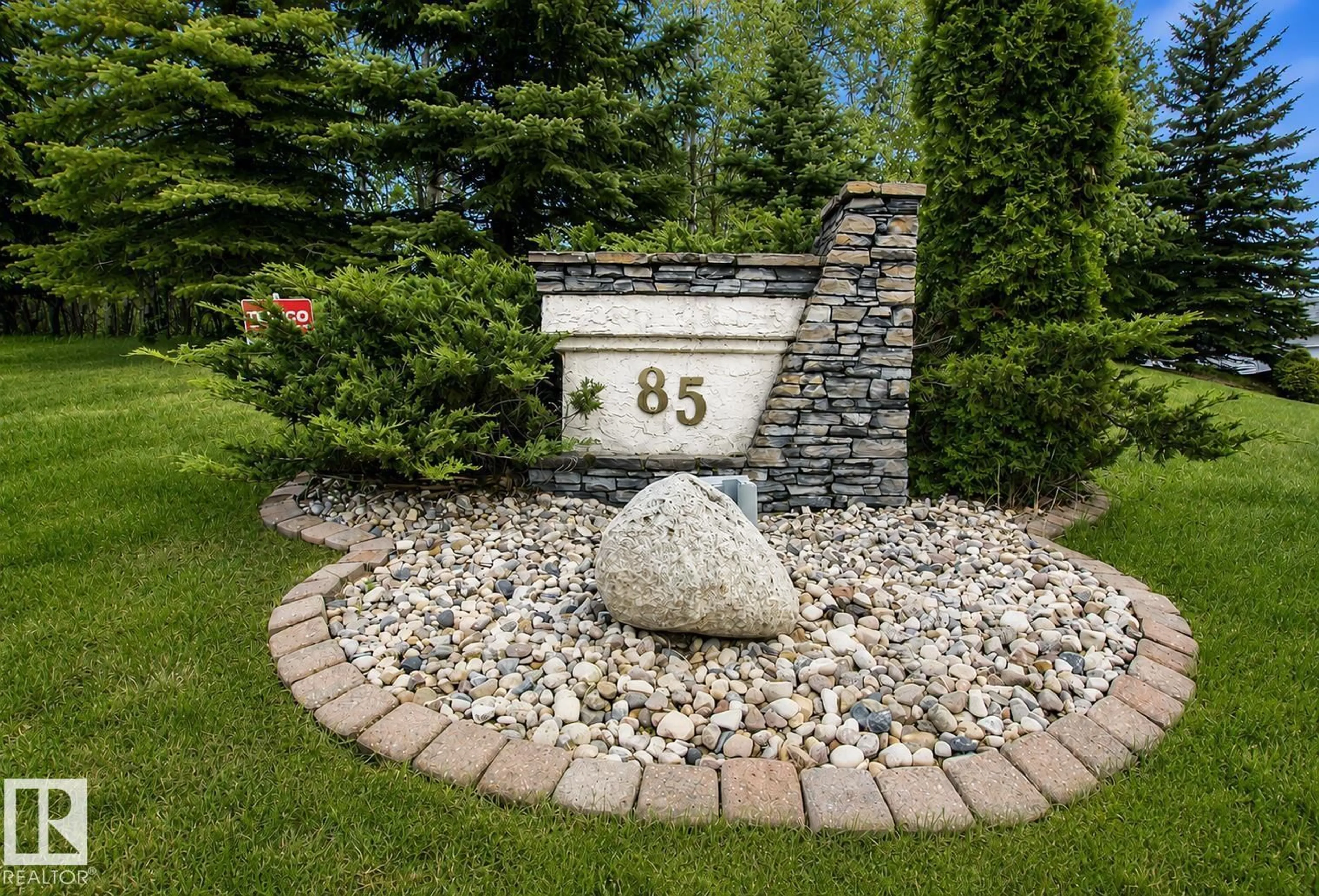 Patio, street for 52258 RGE ROAD 231, Rural Strathcona County Alberta T8B1M8