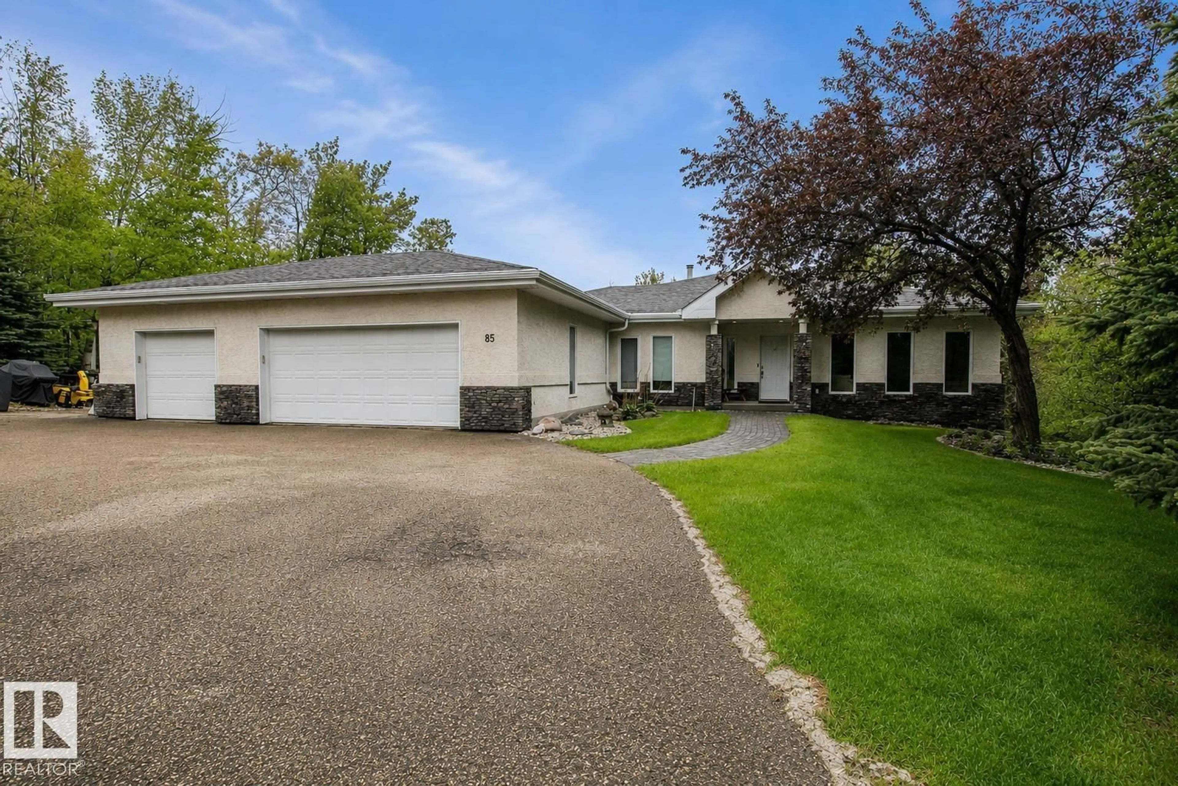 A pic from outside/outdoor area/front of a property/back of a property/a pic from drone, street for 52258 RGE ROAD 231, Rural Strathcona County Alberta T8B1M8