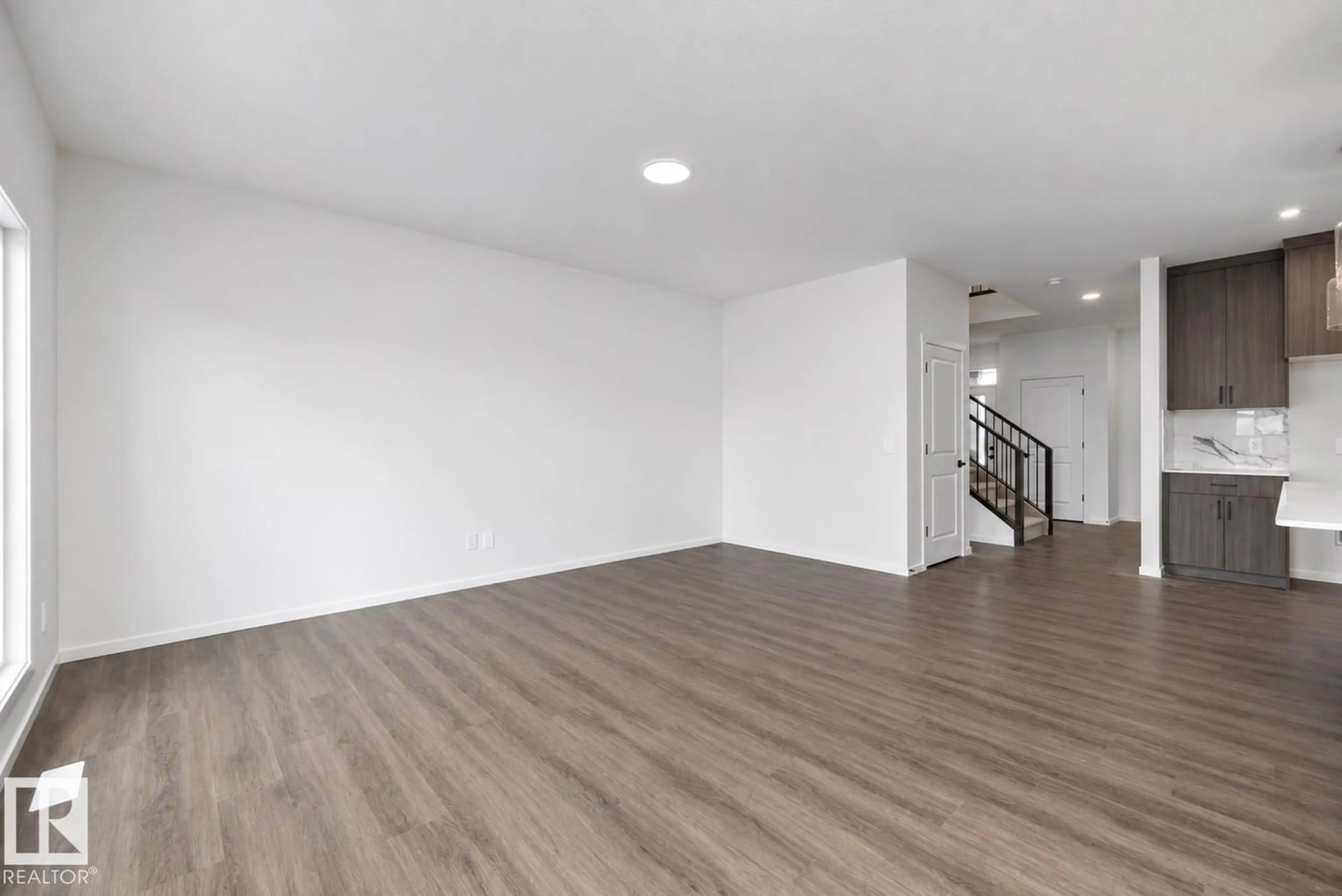 A pic of a room for SW - 544 22 ST, Edmonton Alberta T6X3M1