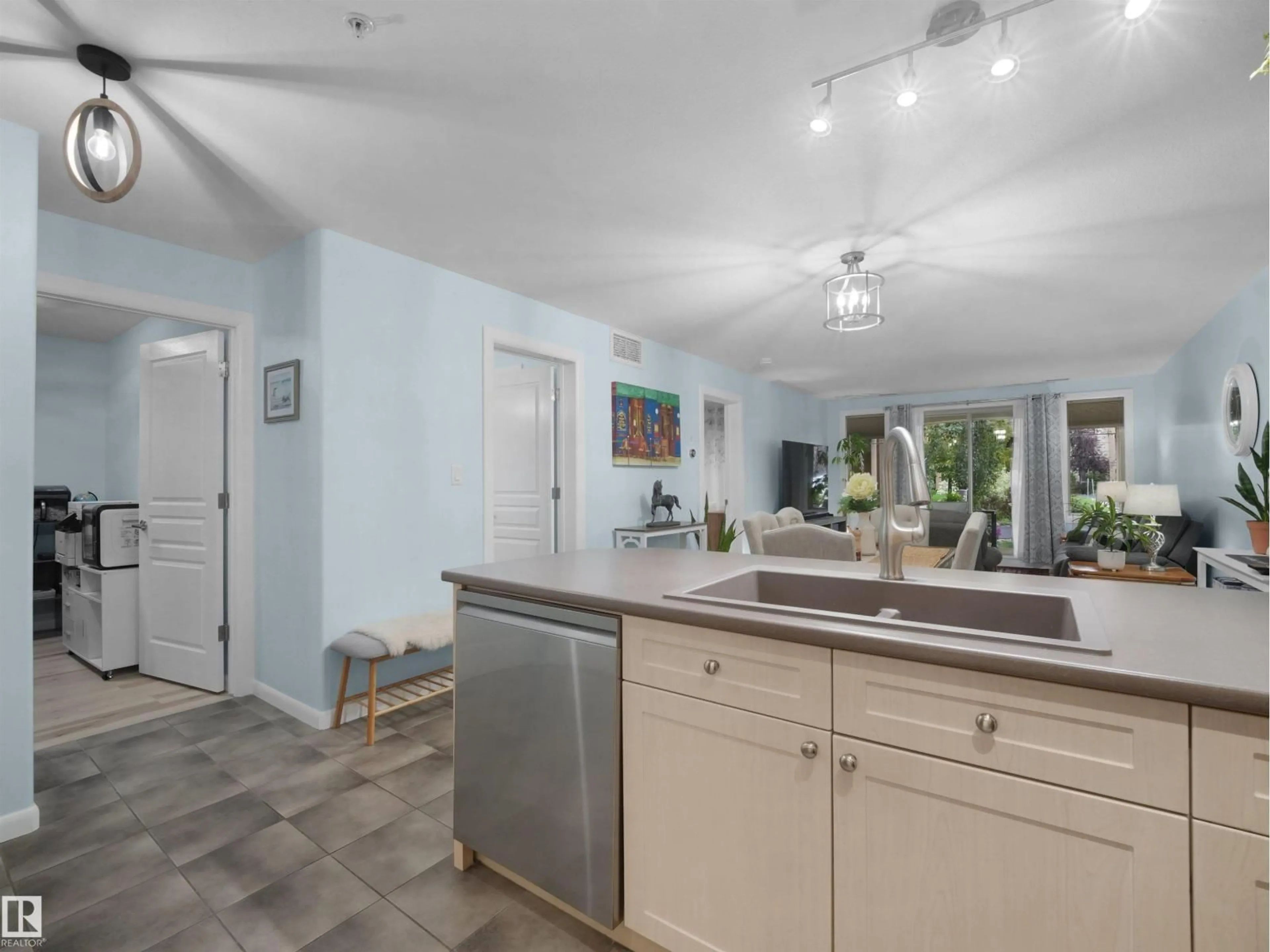 Open concept kitchen, unknown for 400 - 132 PALISADES WY, Sherwood Park Alberta T8H0H4