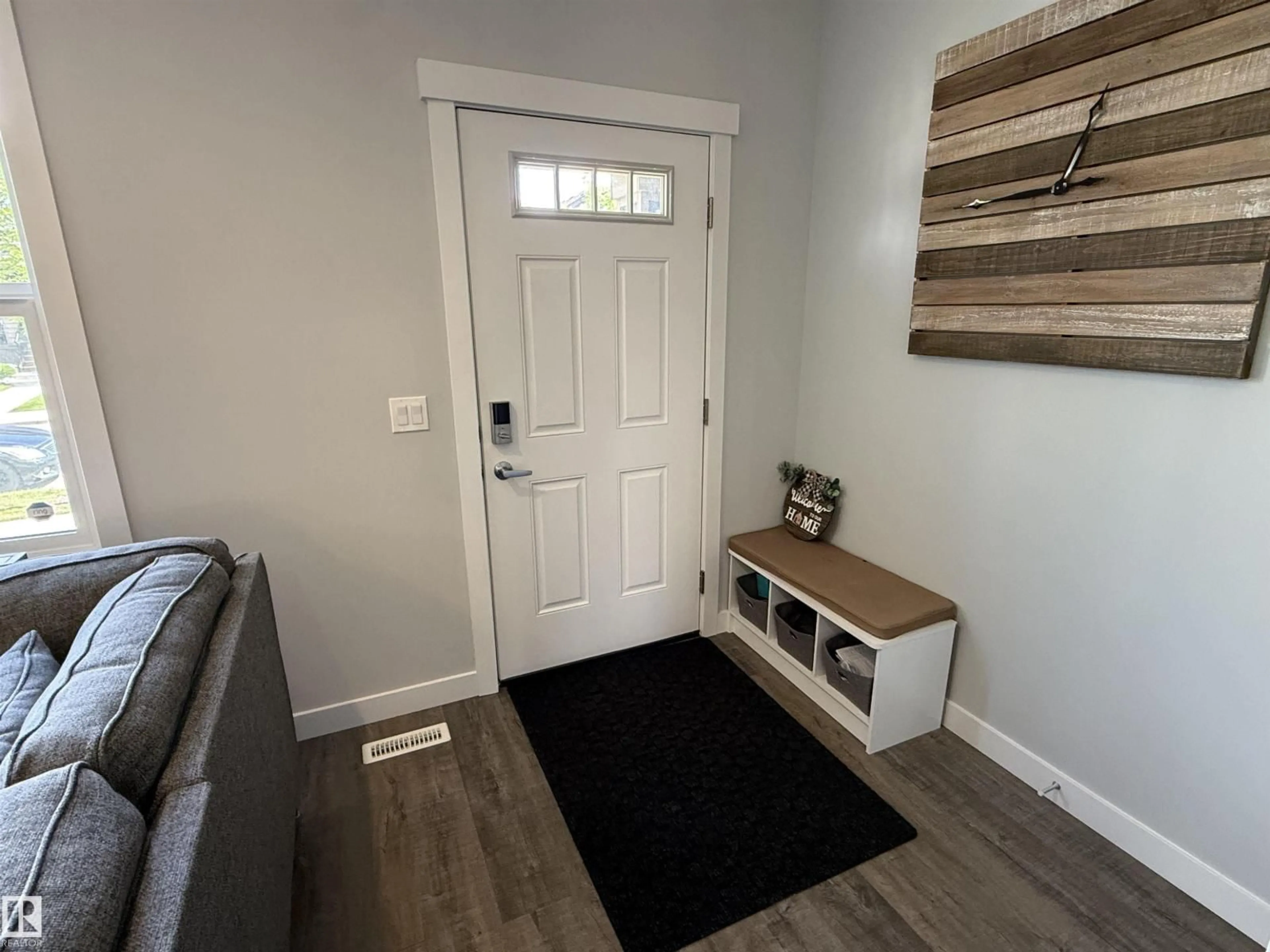 Indoor entryway for NW - 17468 77 ST, Edmonton Alberta T5Z0R4