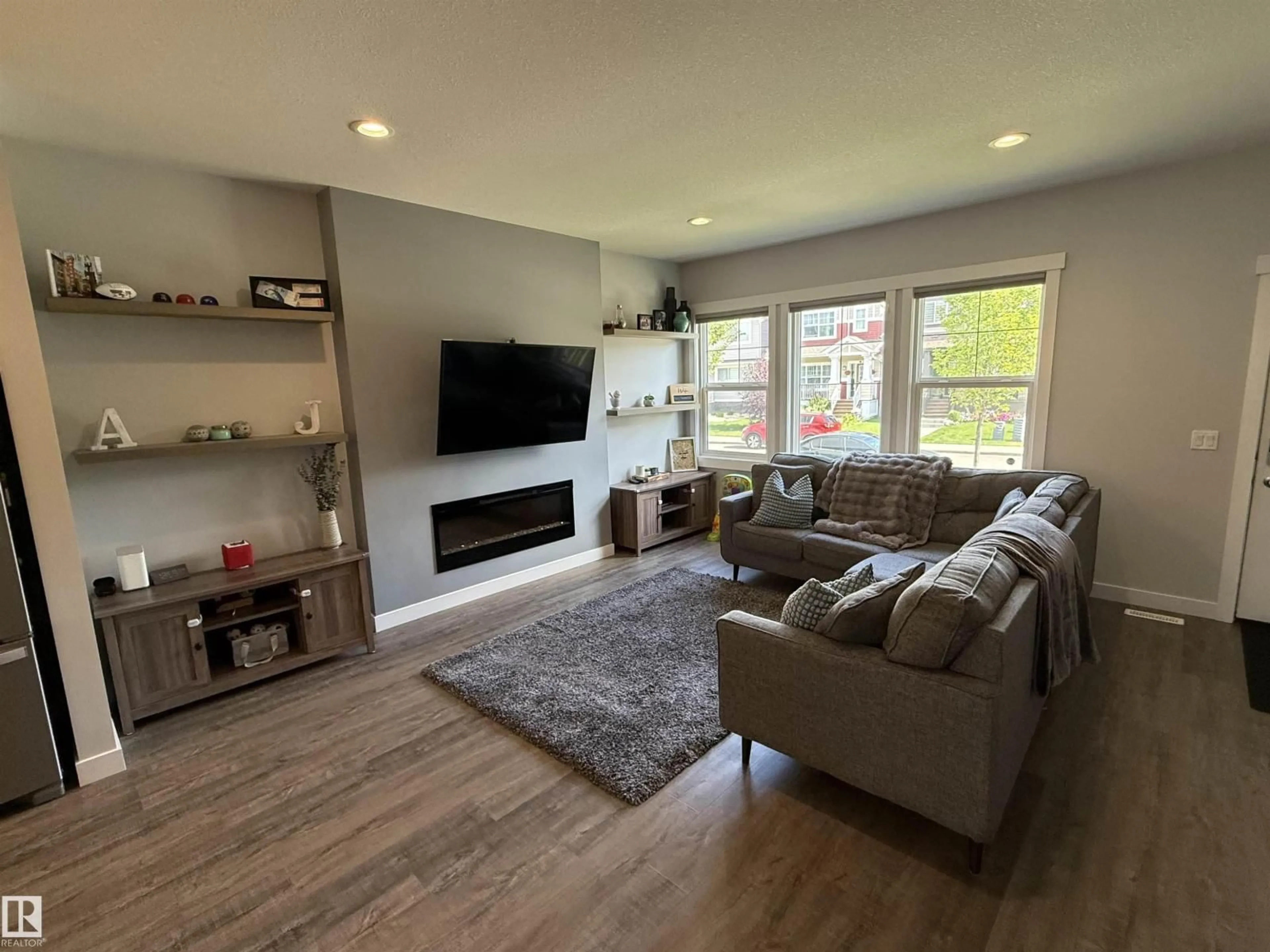 Living room with furniture, unknown for NW - 17468 77 ST, Edmonton Alberta T5Z0R4